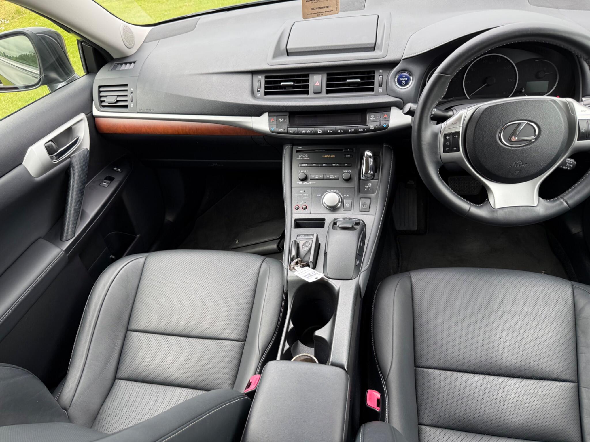 Lexus CT view 3