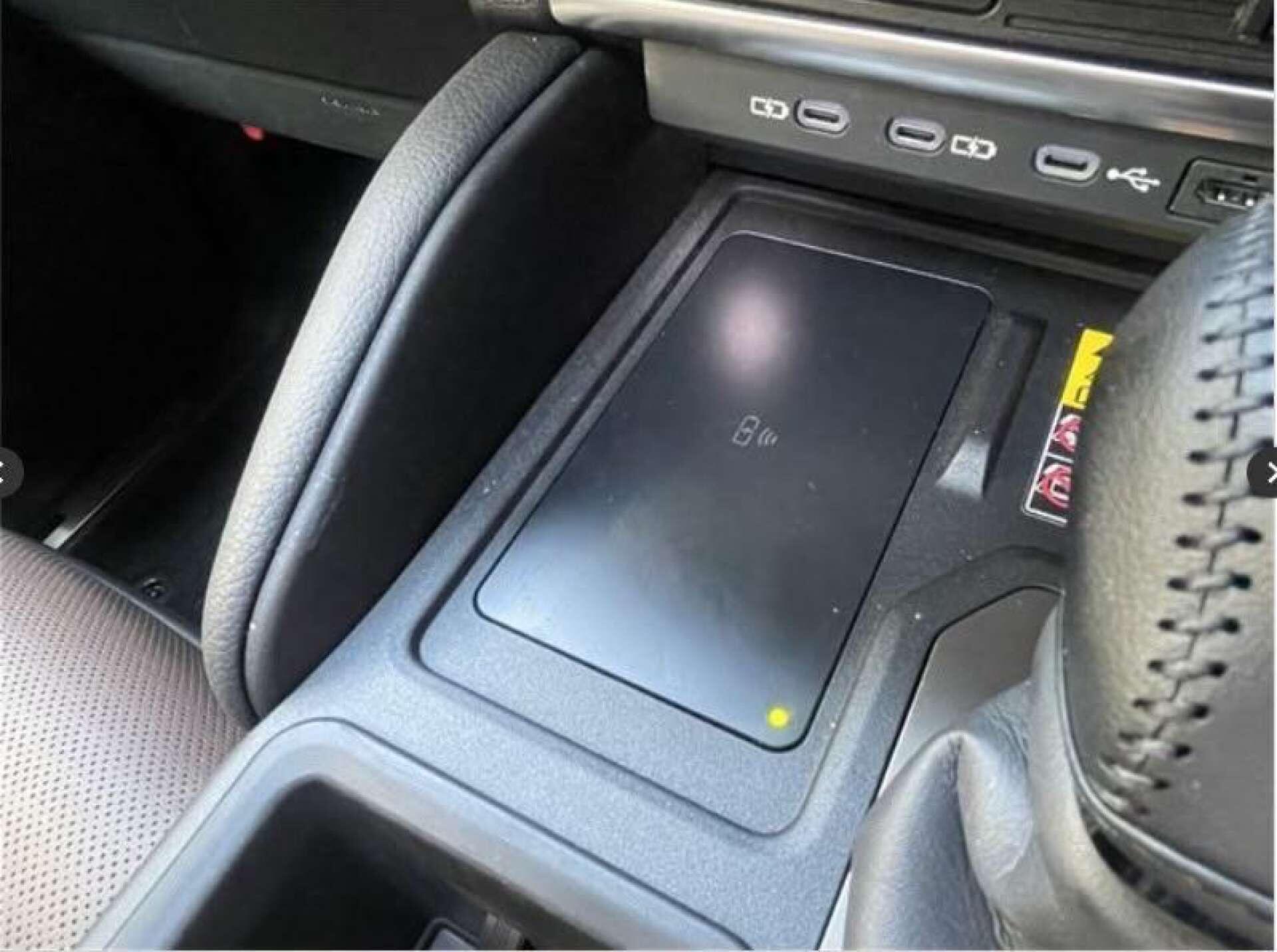Toyota Land Cruiser view 22