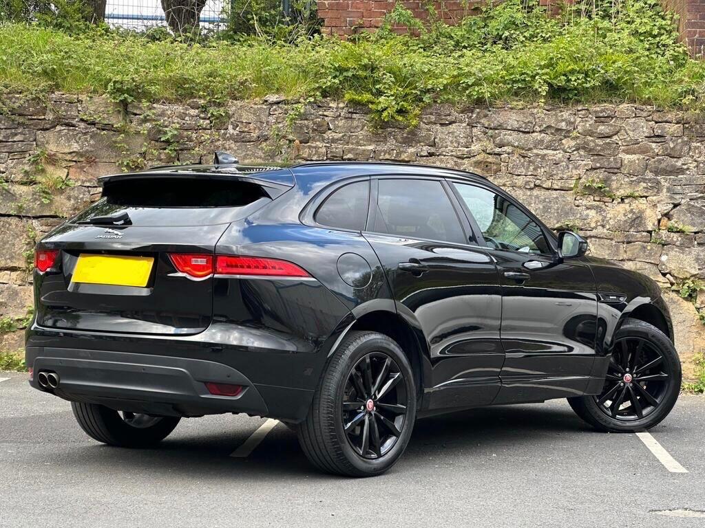 Jaguar F-Pace view 8