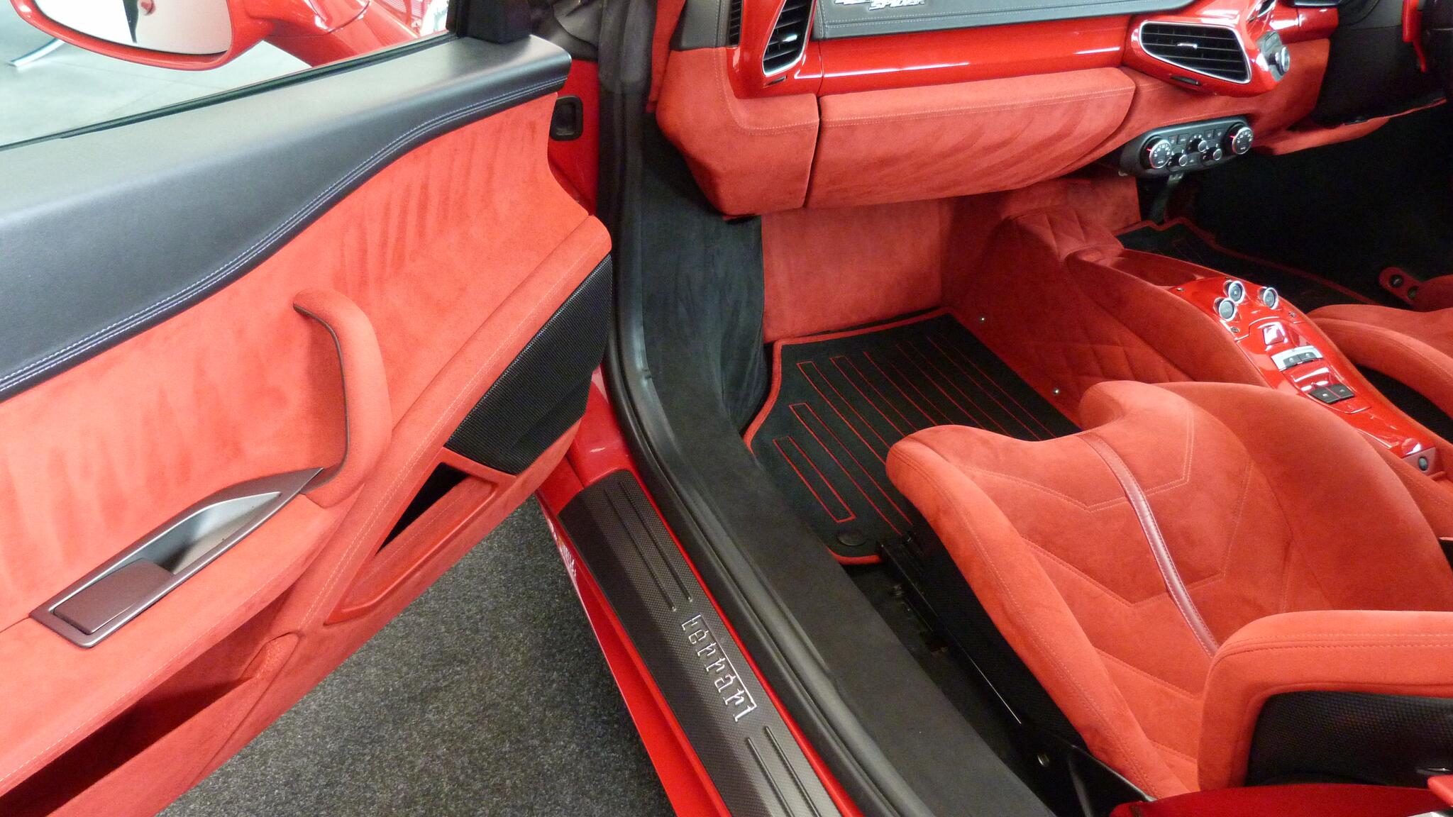 Ferrari 458 view 38