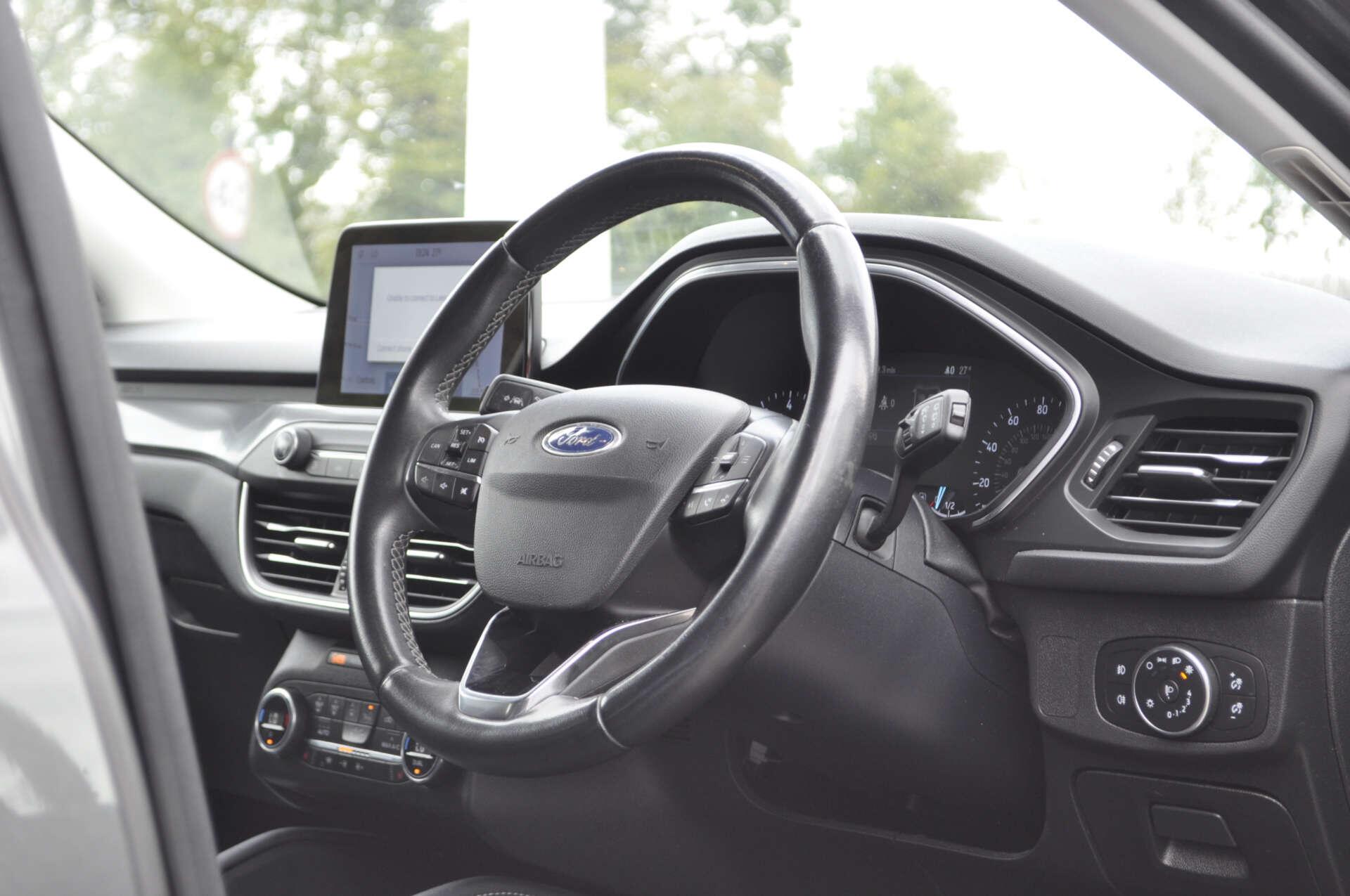 Ford Focus view 8
