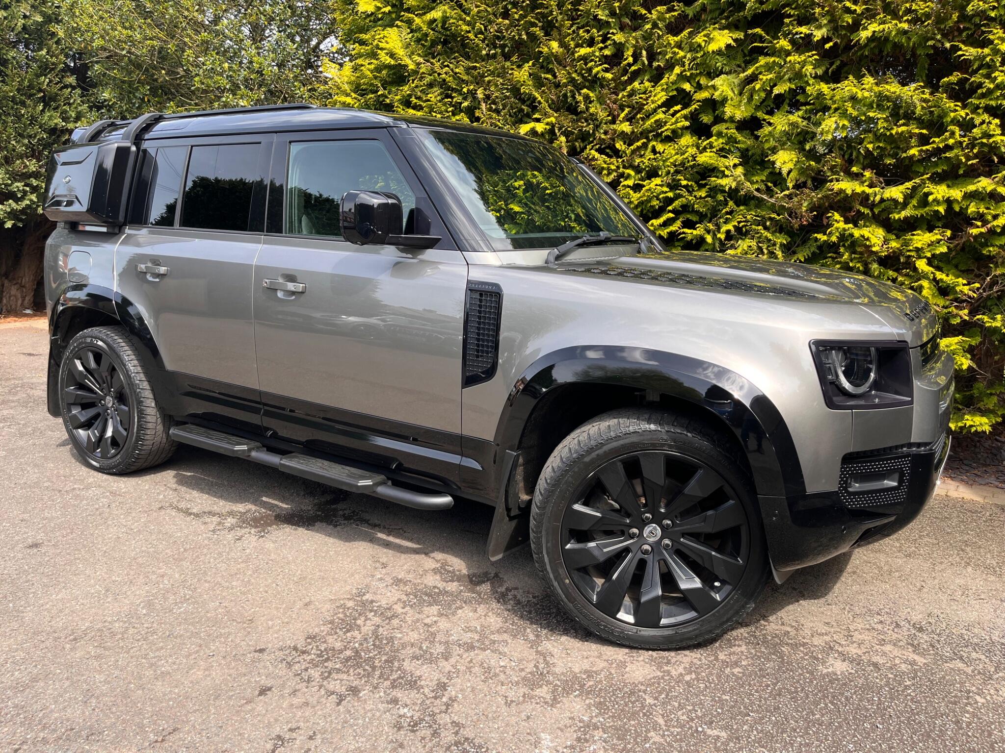 Land Rover Defender view 20