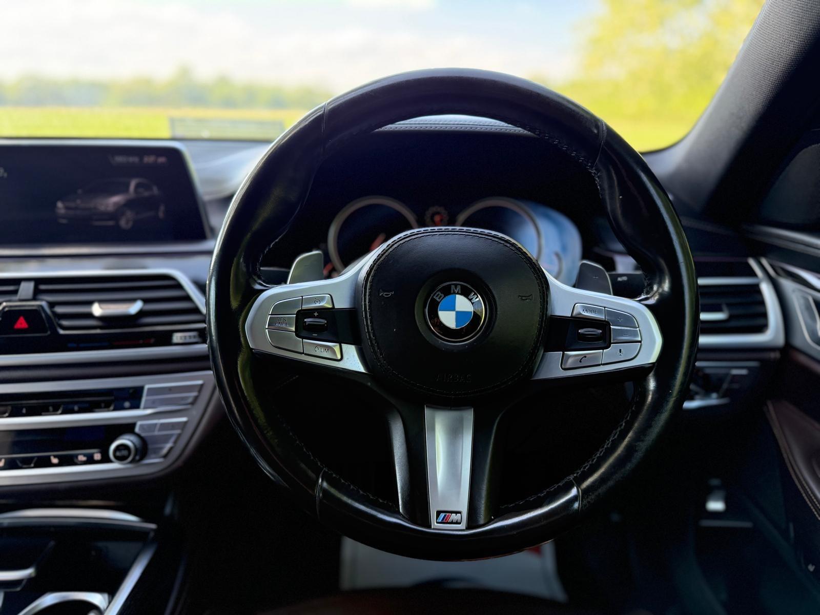 BMW 7 Series view 58