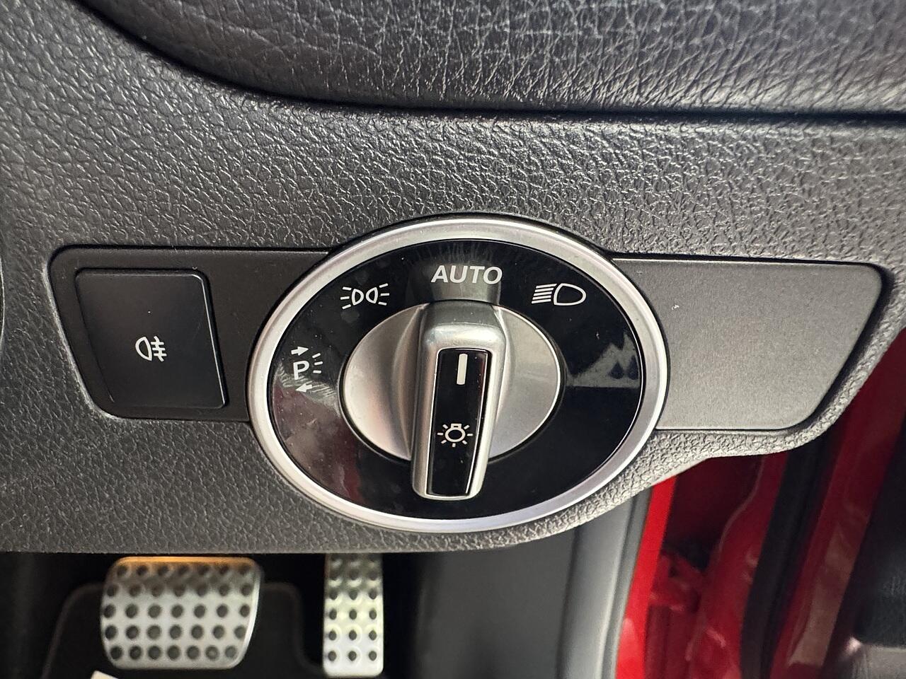 Mercedes-Benz Cla view 23
