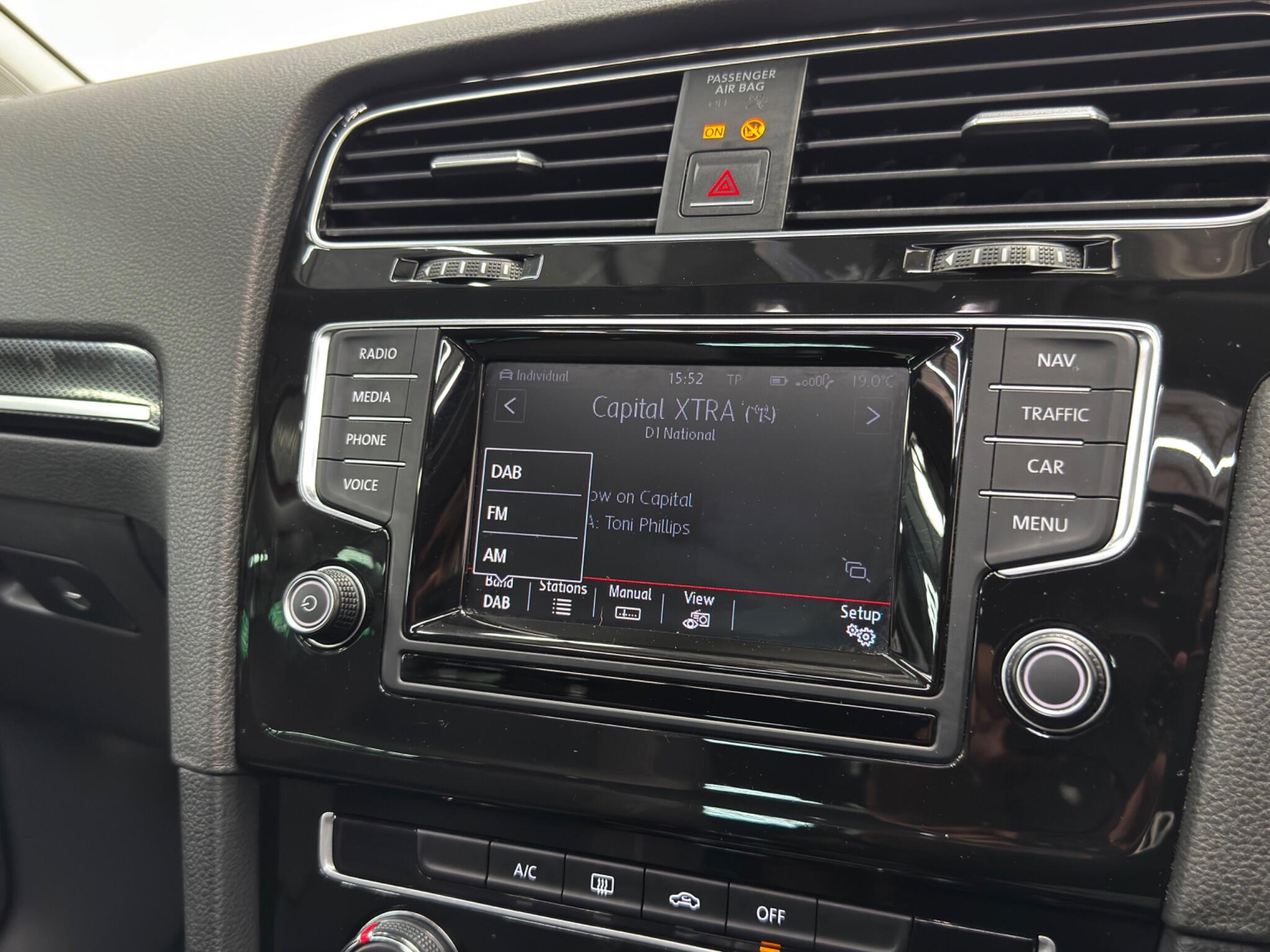 Volkswagen Golf view 22