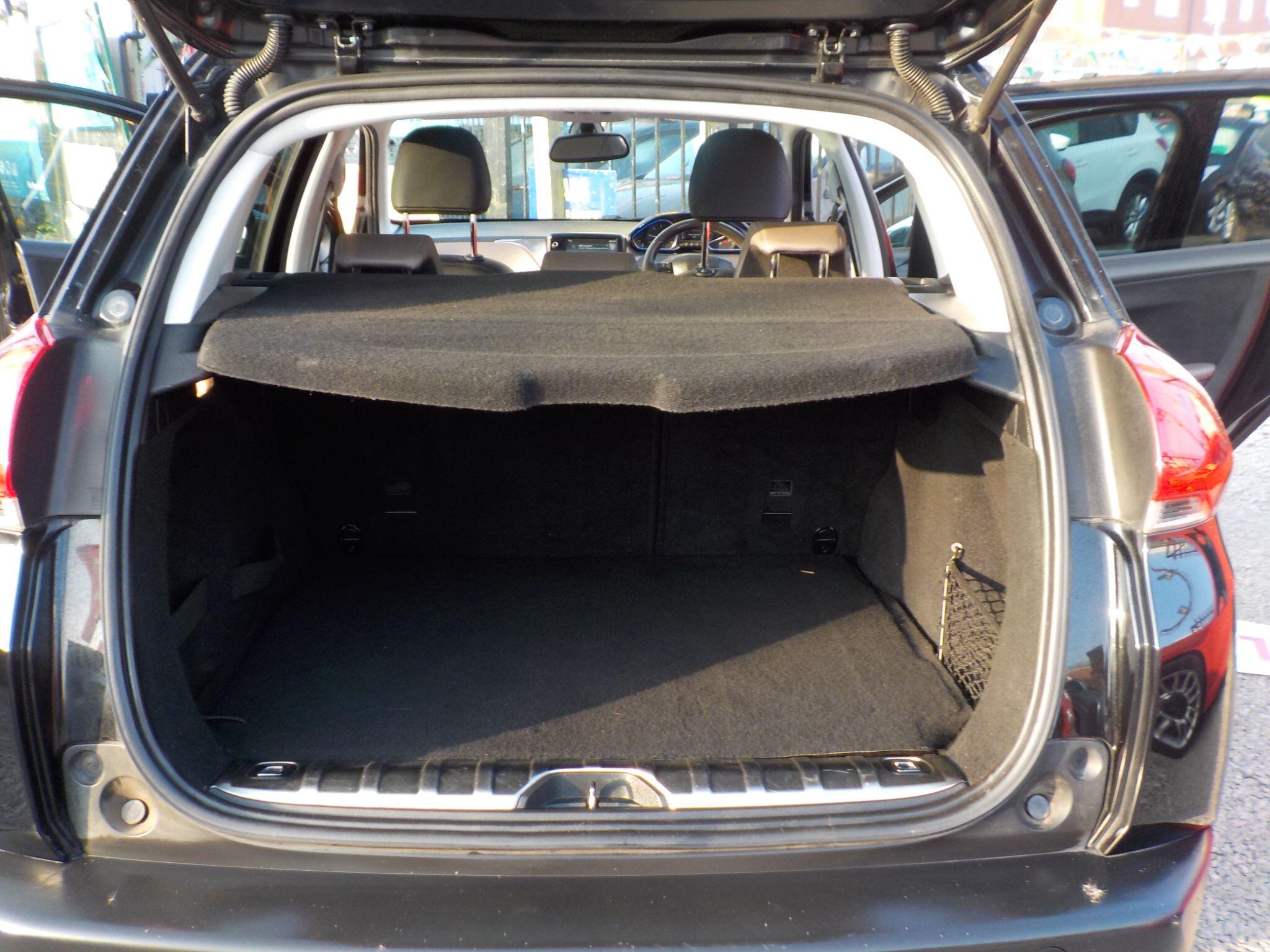 Peugeot 2008 1.6 BlueHDi Feline Euro 6 (s/s) 5dr (Calima)