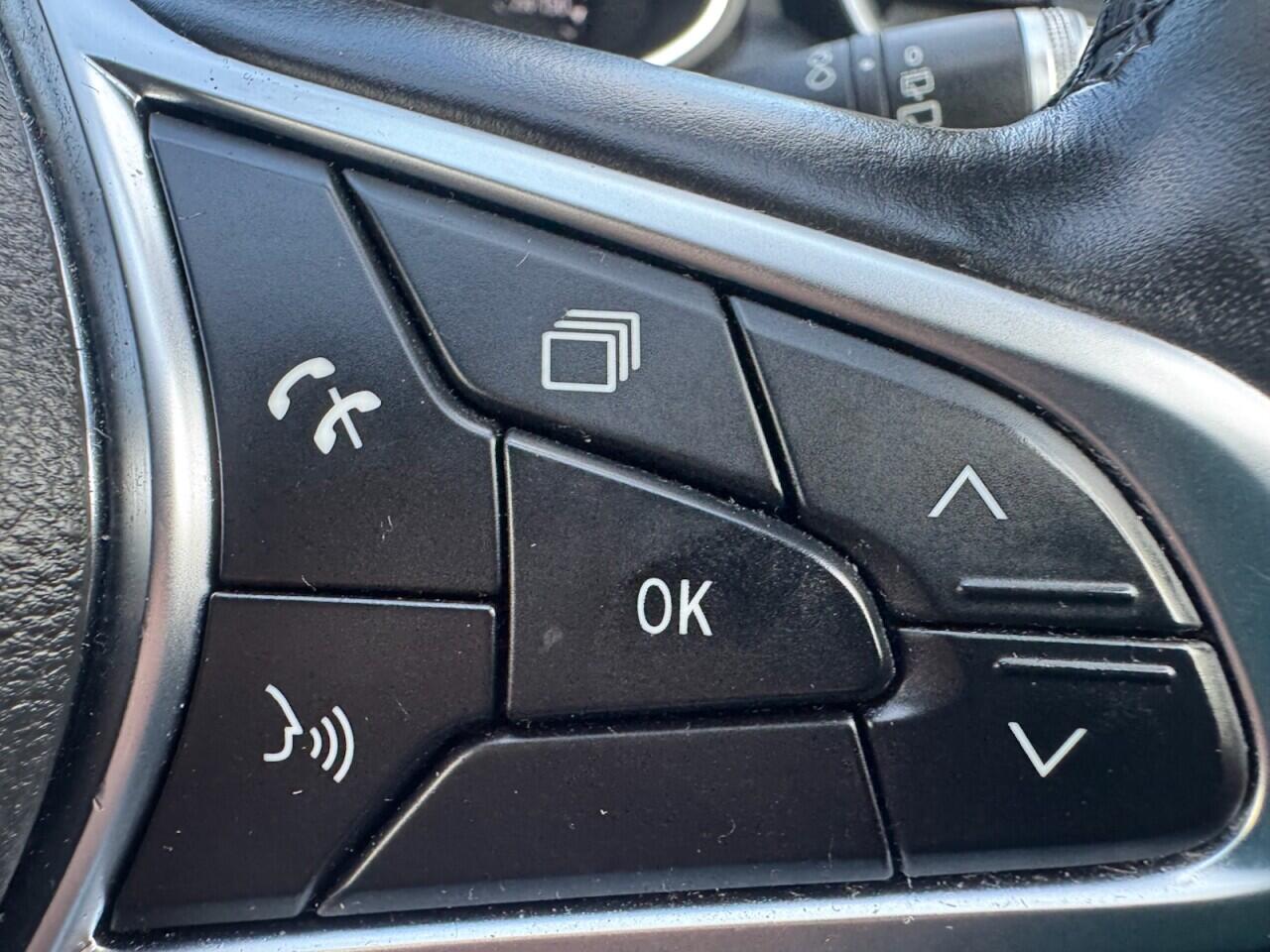 Renault Clio view 30