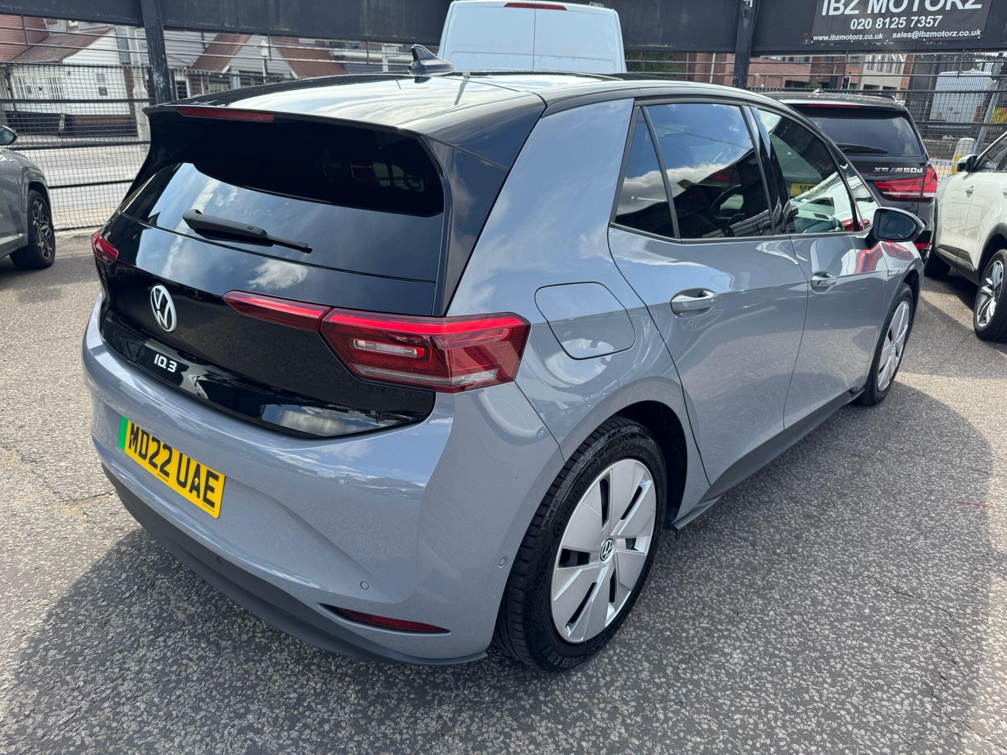Volkswagen Id.3 view 7