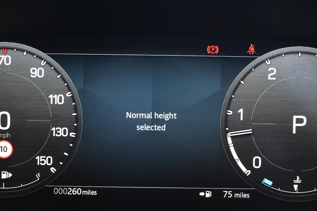 Land Rover Defender view 44