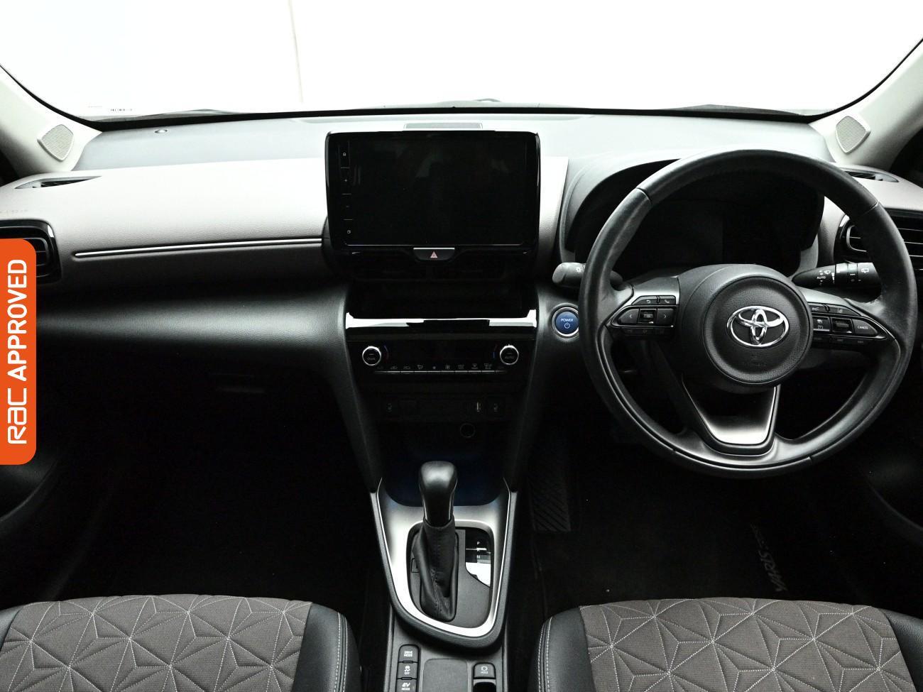 Toyota Yaris Cross view 2