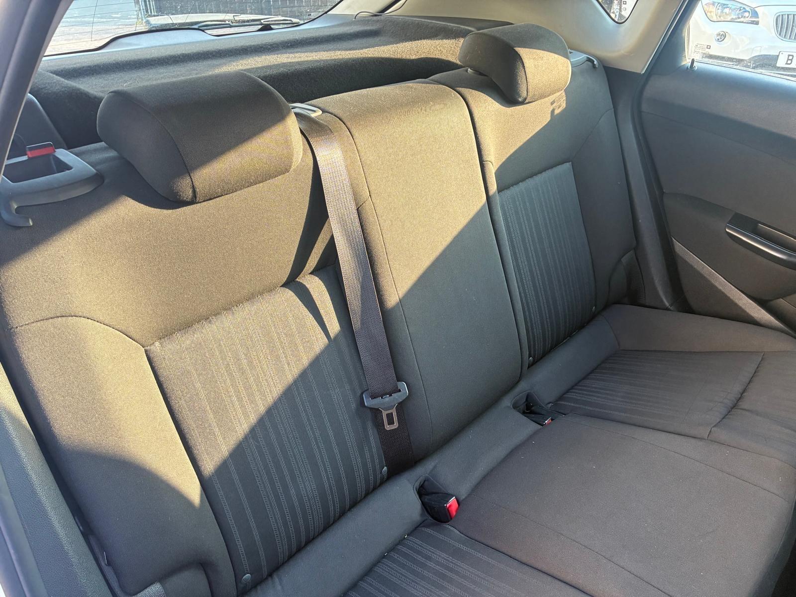 Vauxhall Astra view 18