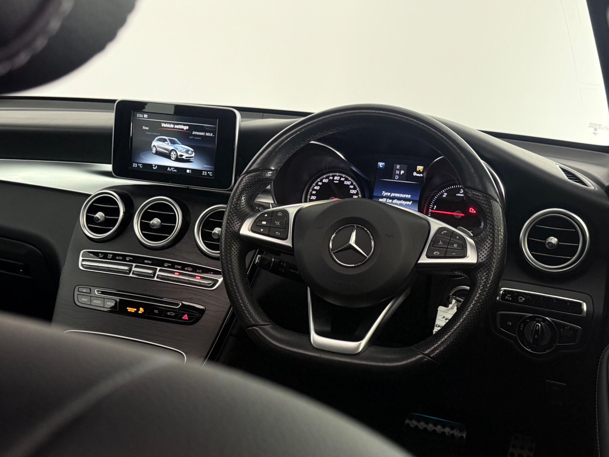 Mercedes-Benz GLC view 14