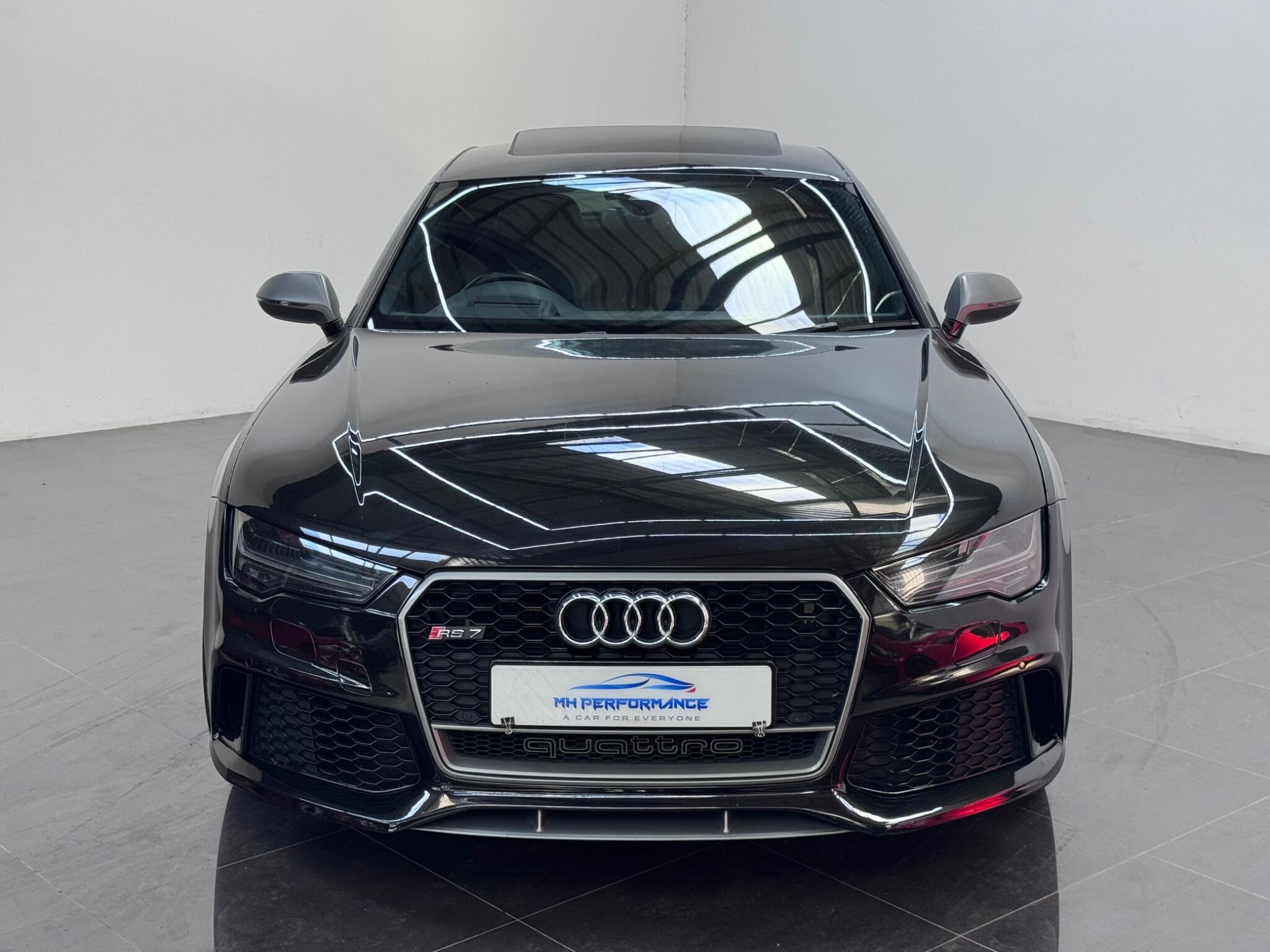 Audi RS7 view 2