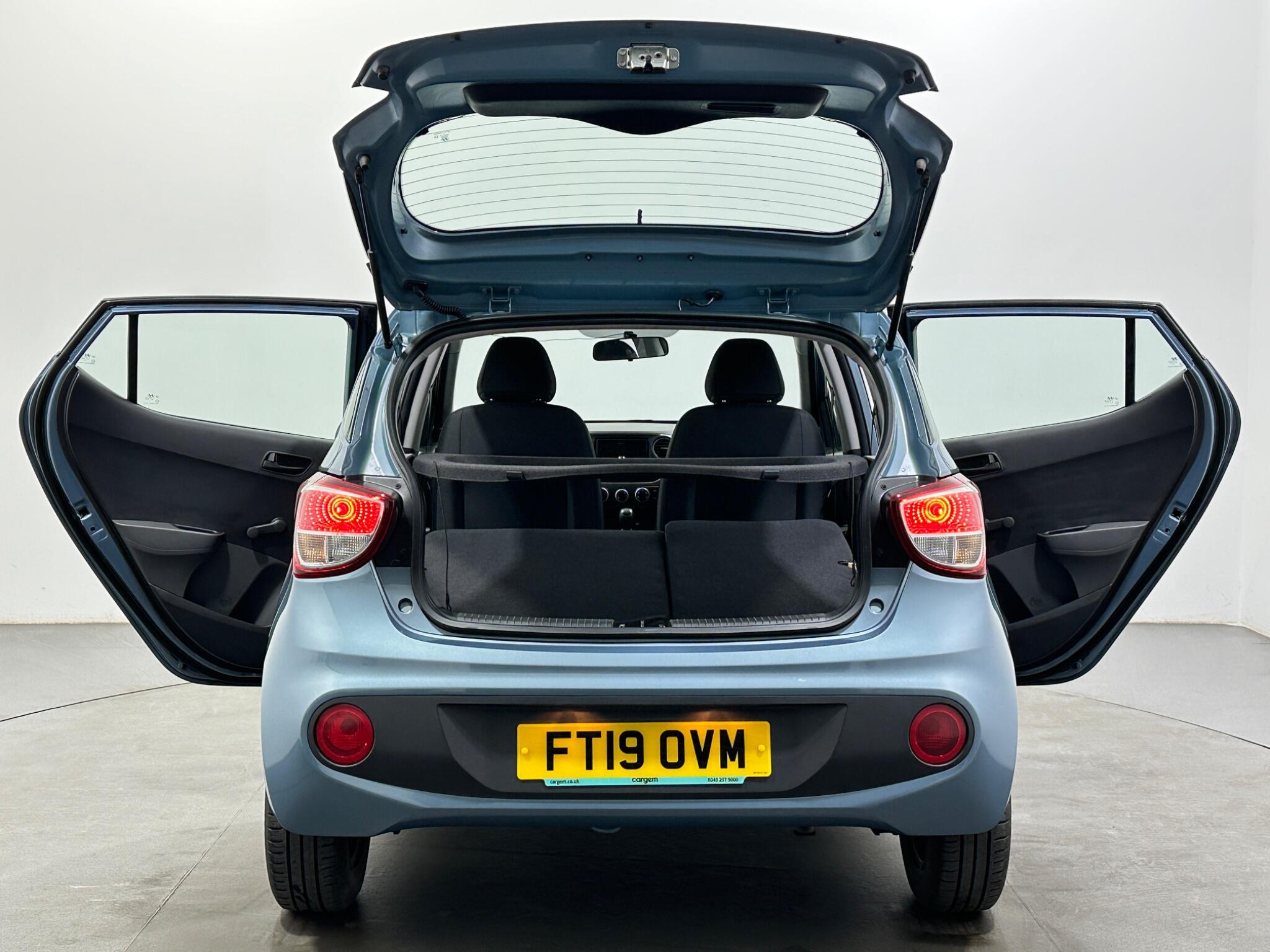 Hyundai i10 view 37