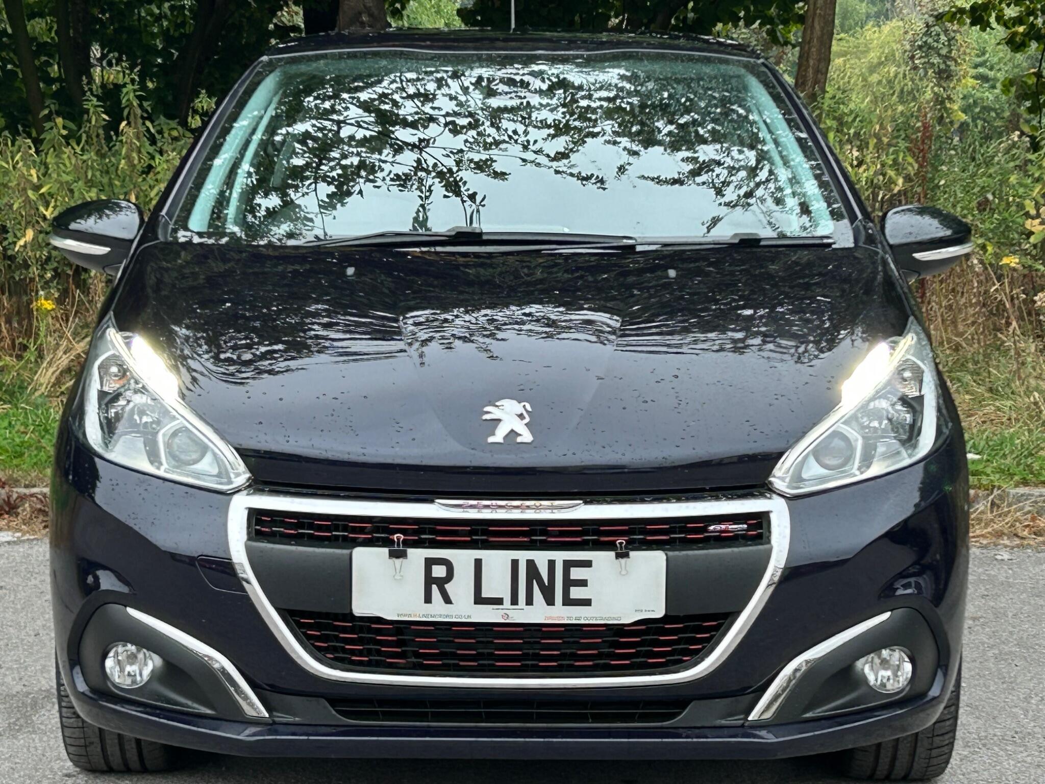 Peugeot 208 view 6