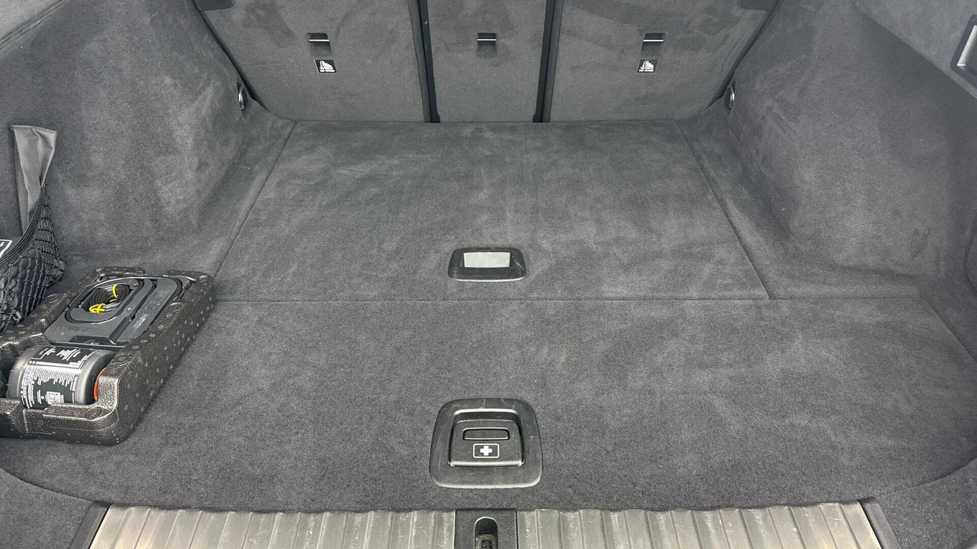 BMW 3 Series view 13