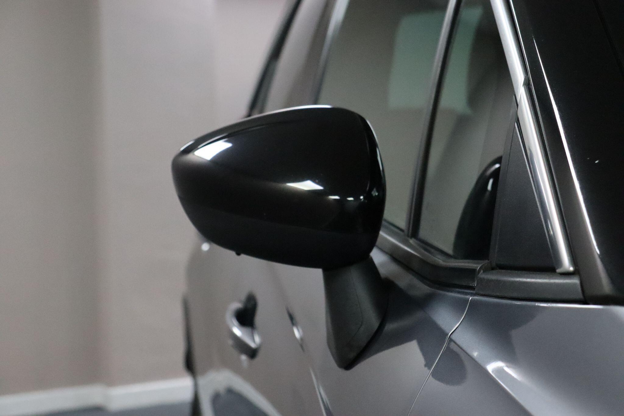 Vauxhall Crossland X view 33