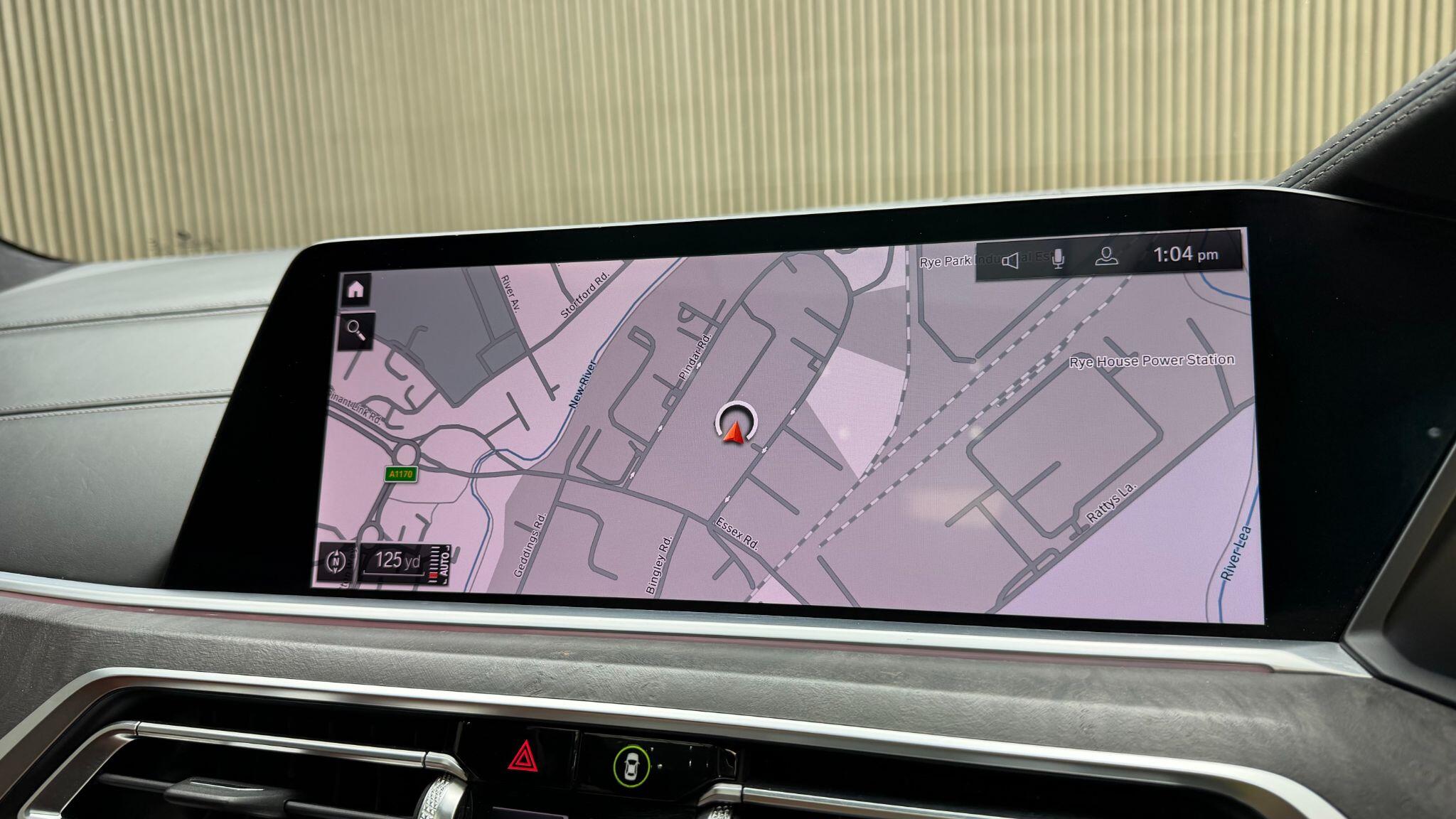 BMW X7 view 23