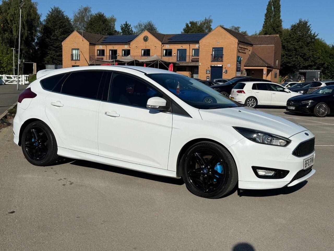 Ford Focus view 17