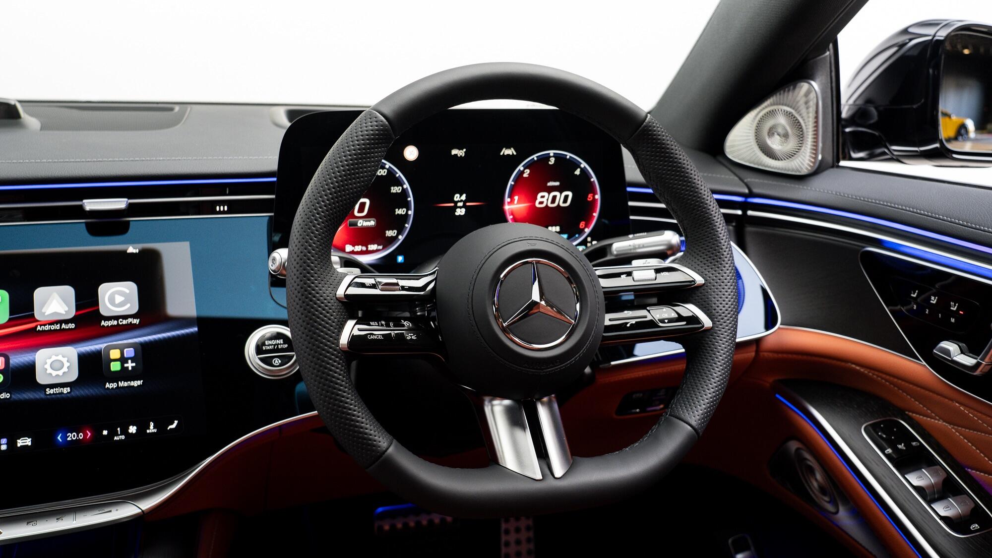 Mercedes-Benz S-Class view 22
