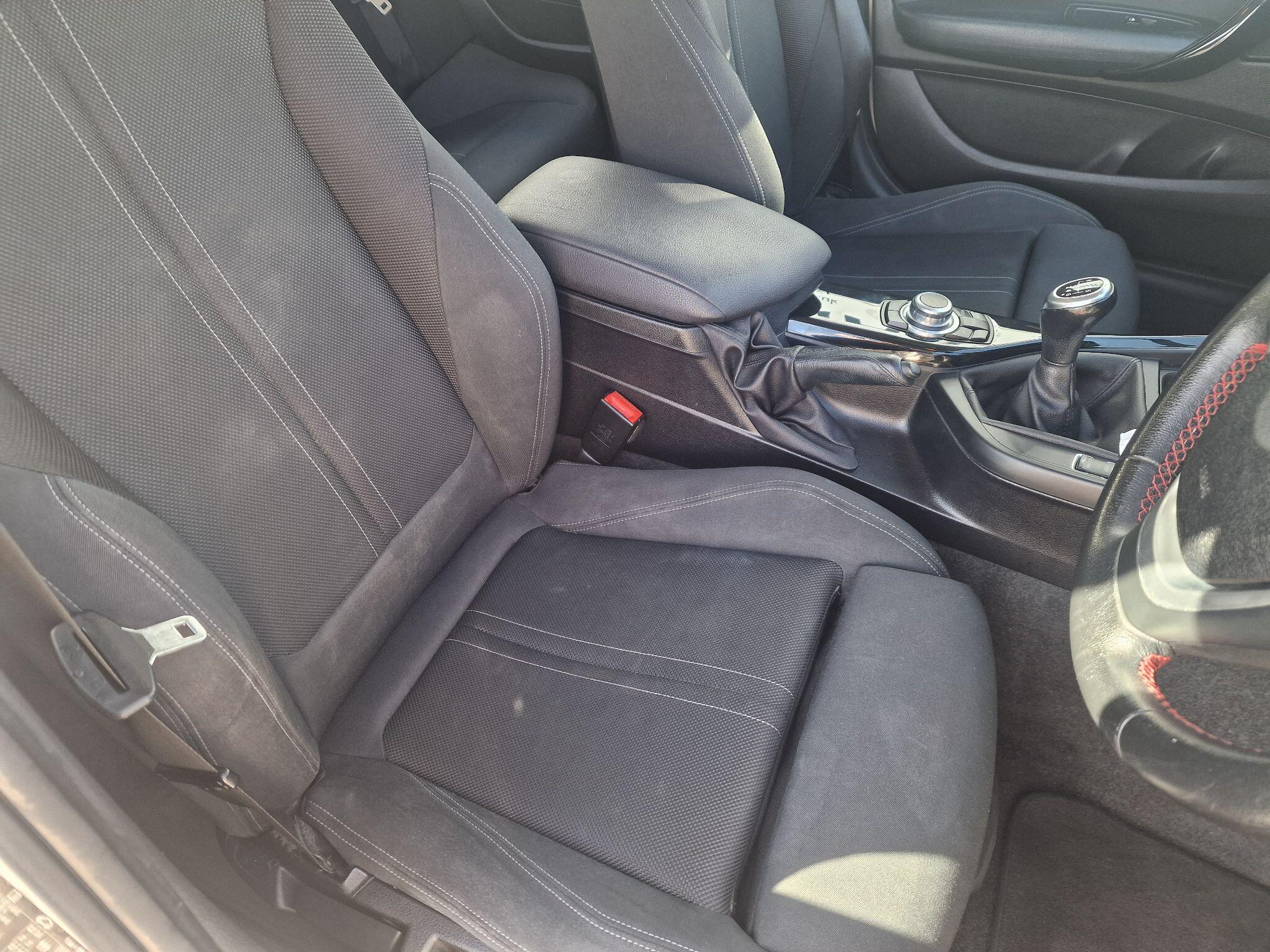 BMW 1 Series view 22