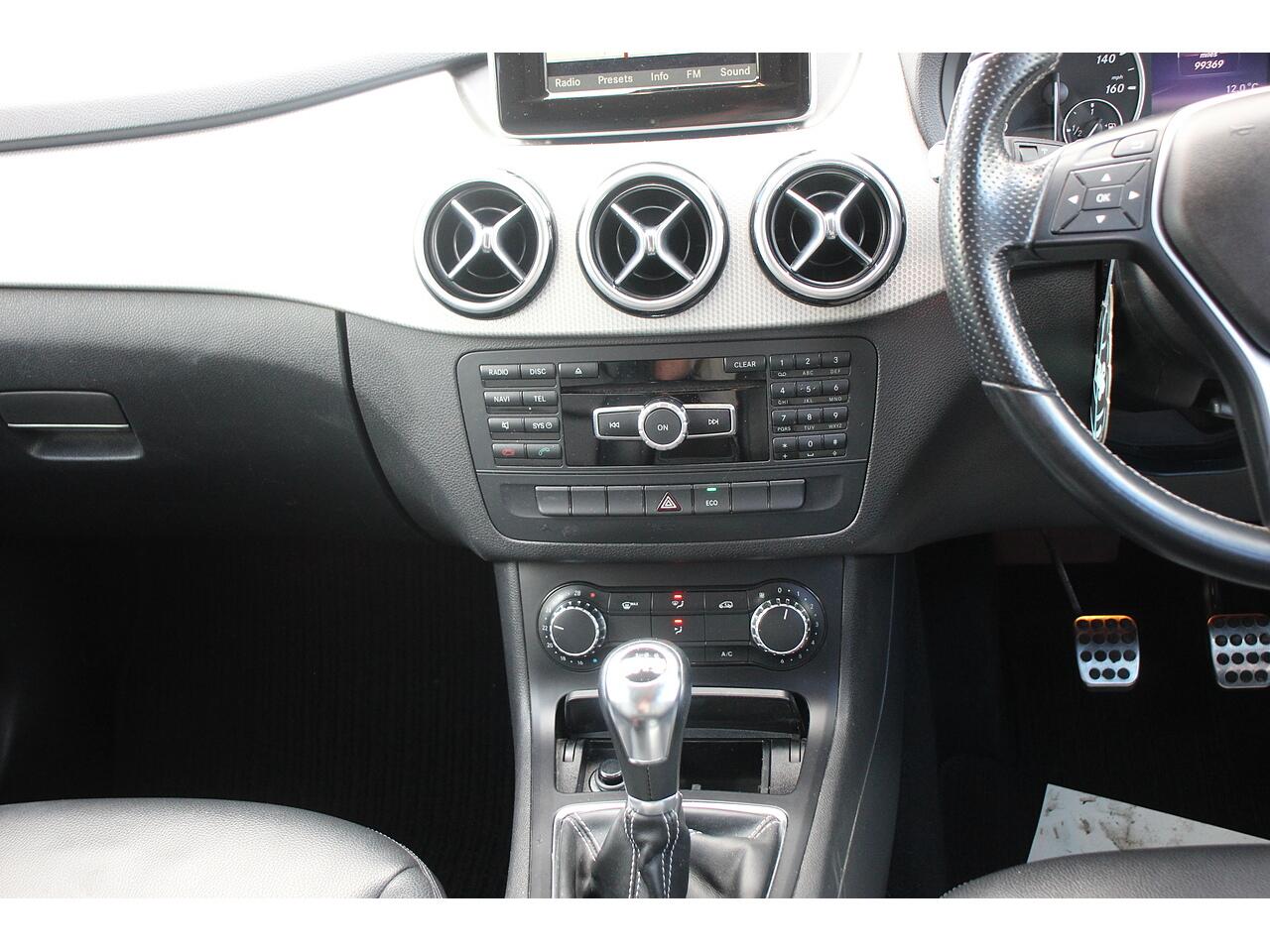 Mercedes-Benz B-Class view 17