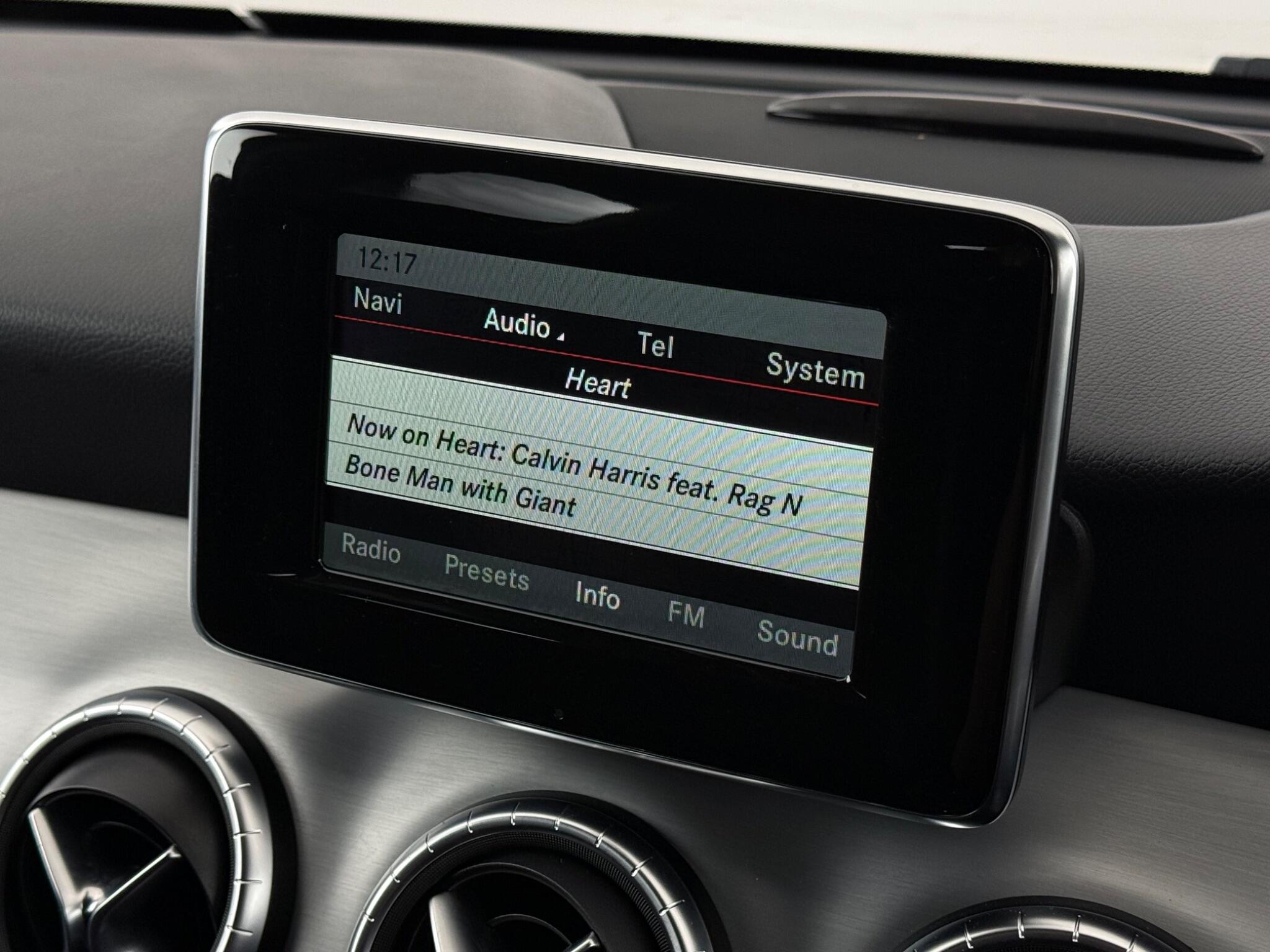 Mercedes-Benz CLA view 28