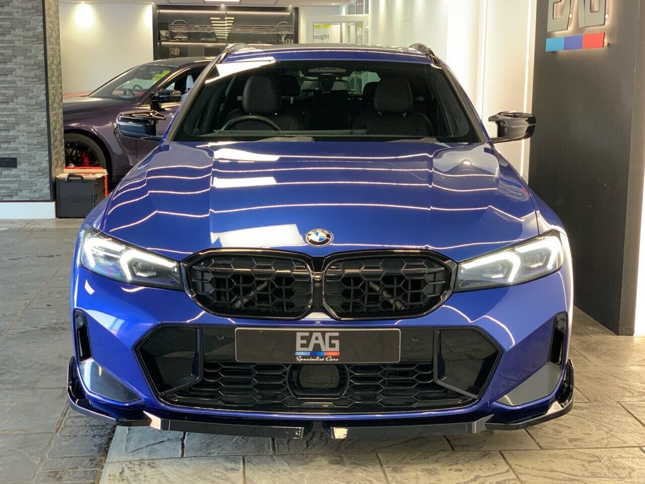 BMW 3 Series view 4