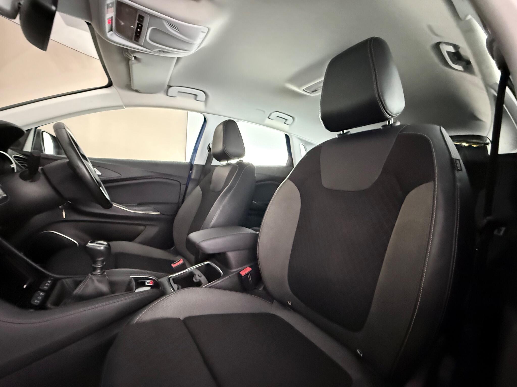 Vauxhall Grandland X view 30