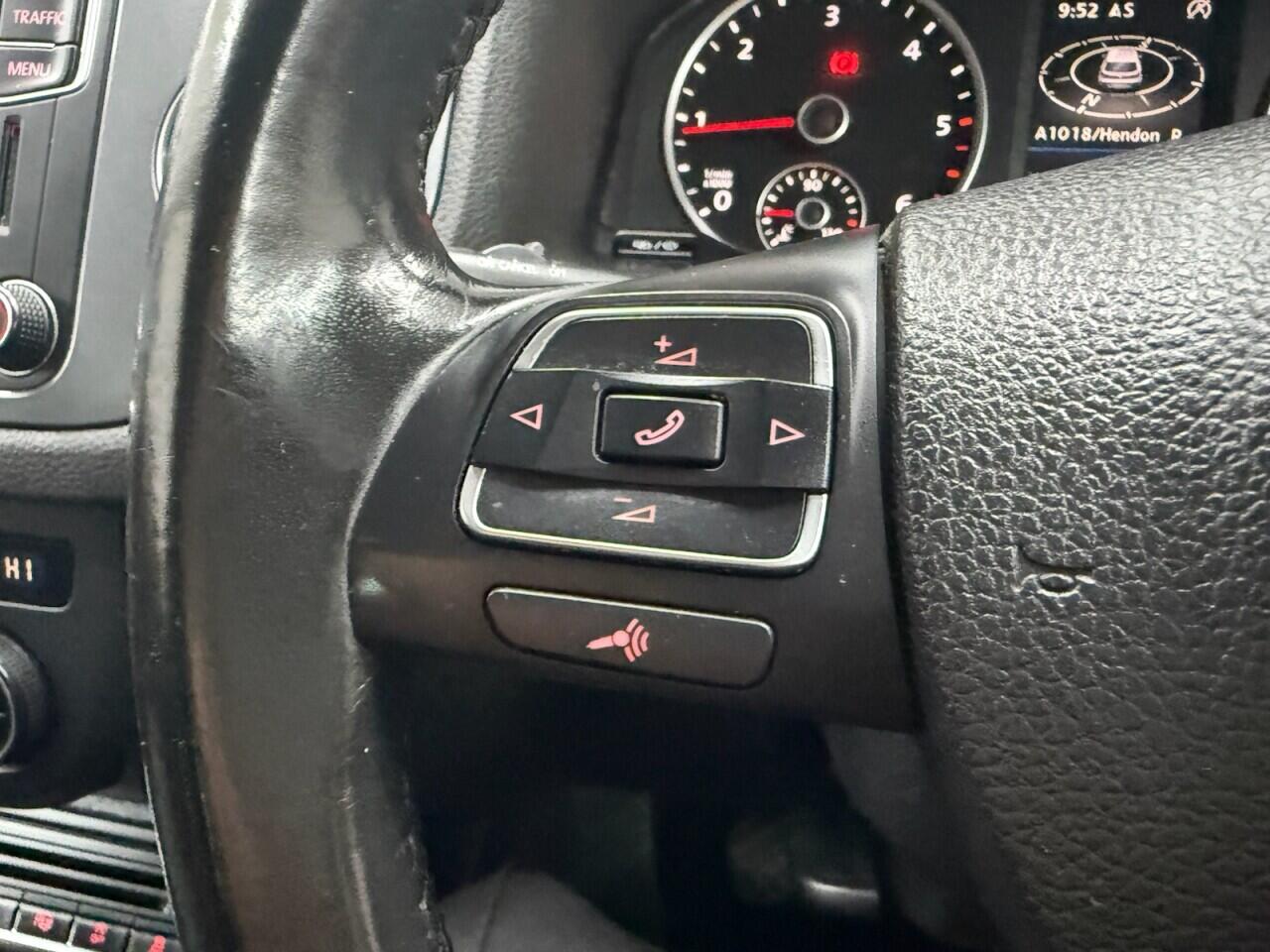 Volkswagen Tiguan view 13