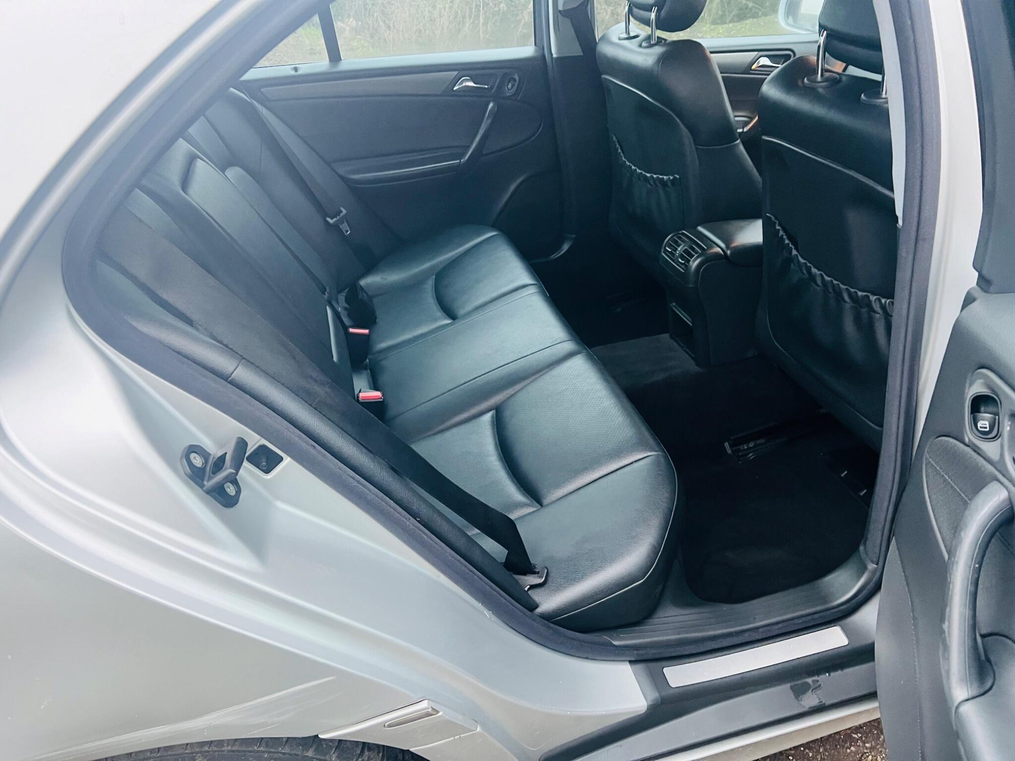 2004 Mercedes-Benz C Class image 23