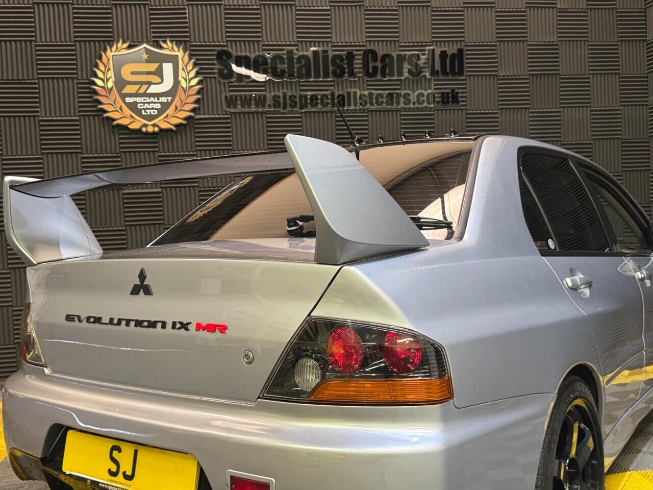 Mitsubishi Lancer view 30