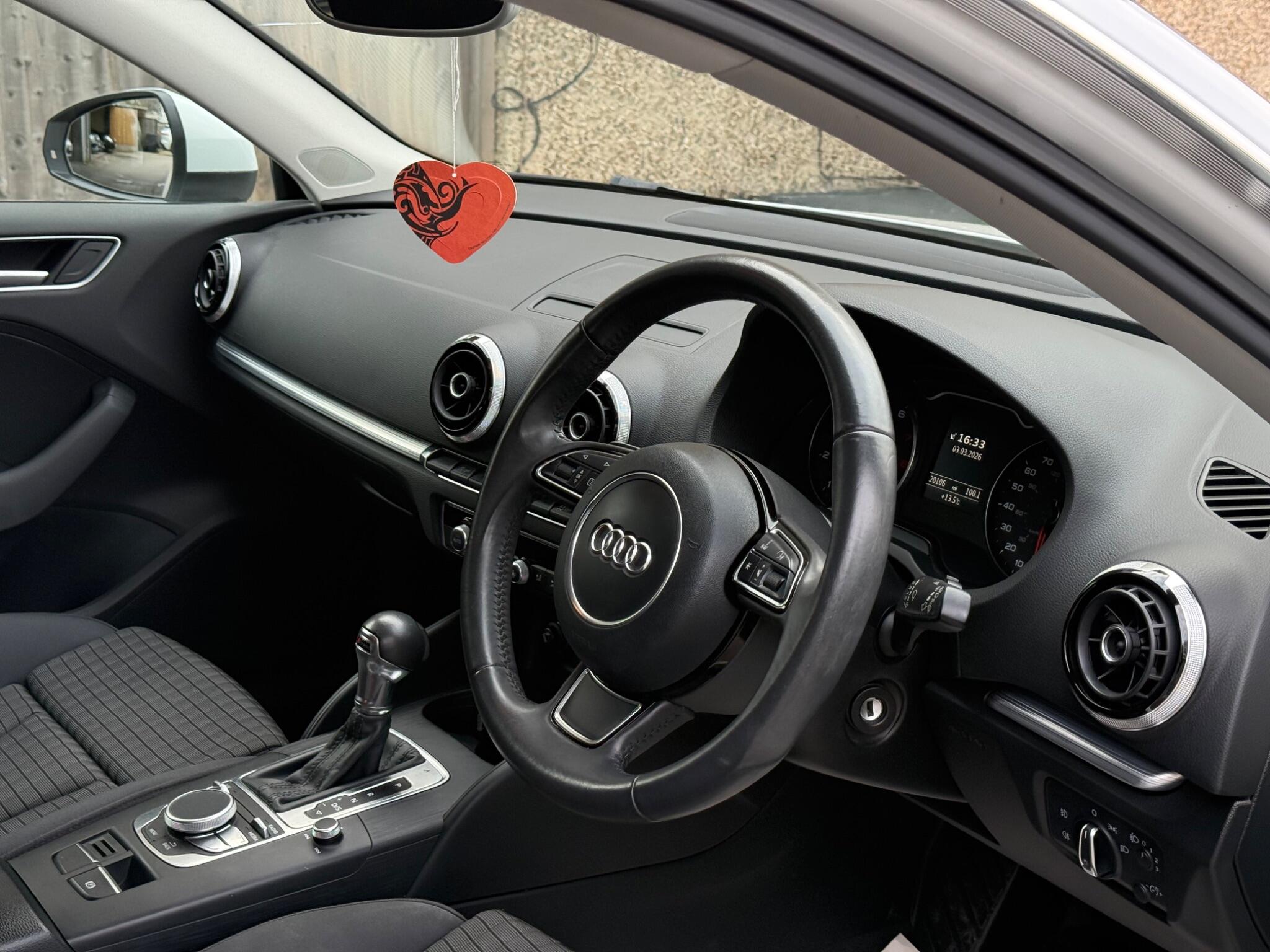 2014 Audi A3 1.4 TFSI Sport Sportback S Tronic Euro 5 (s/s) 5dr image 18