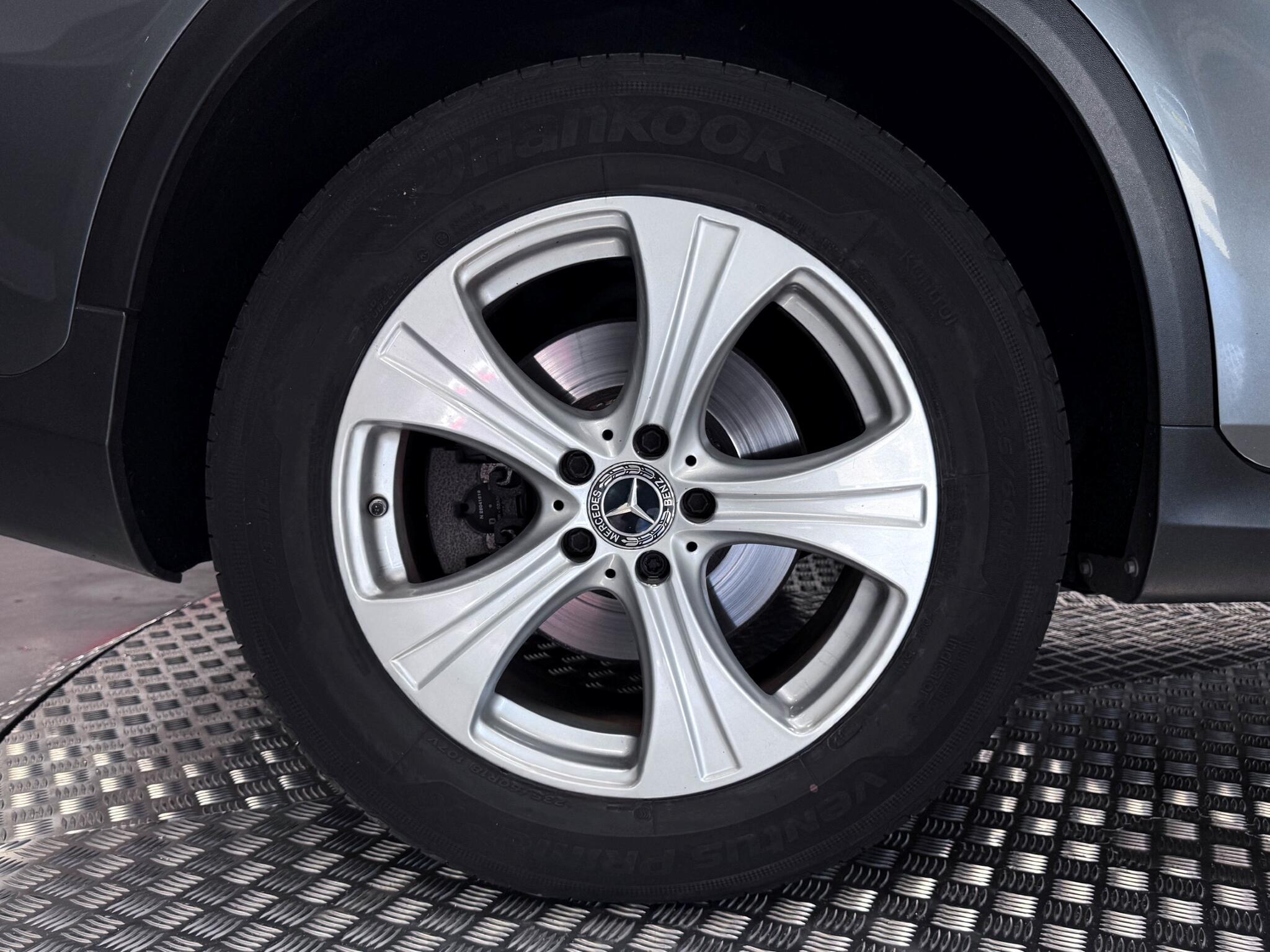 Mercedes-Benz GLC view 62