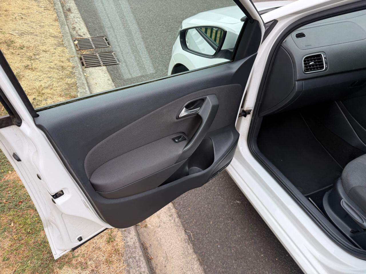 Volkswagen Polo view 45