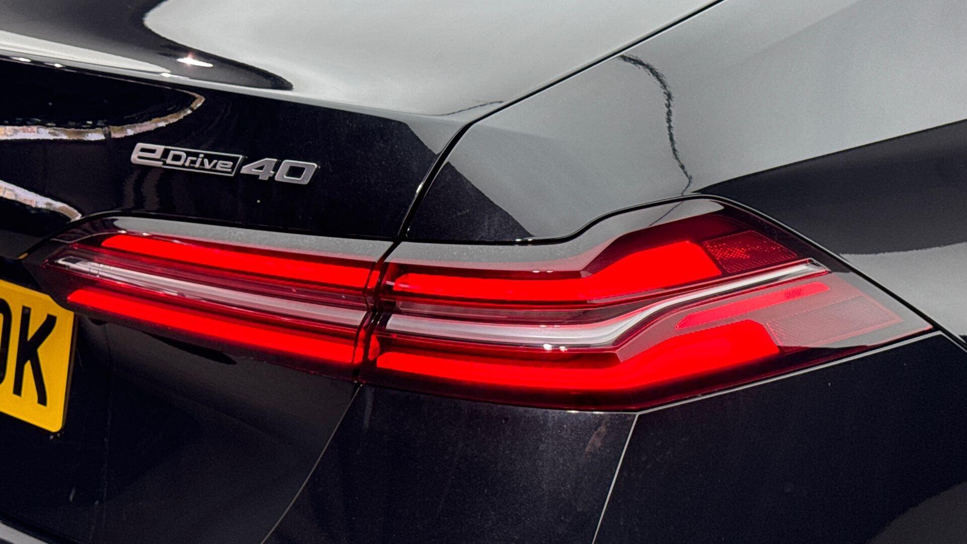 BMW i5 view 22