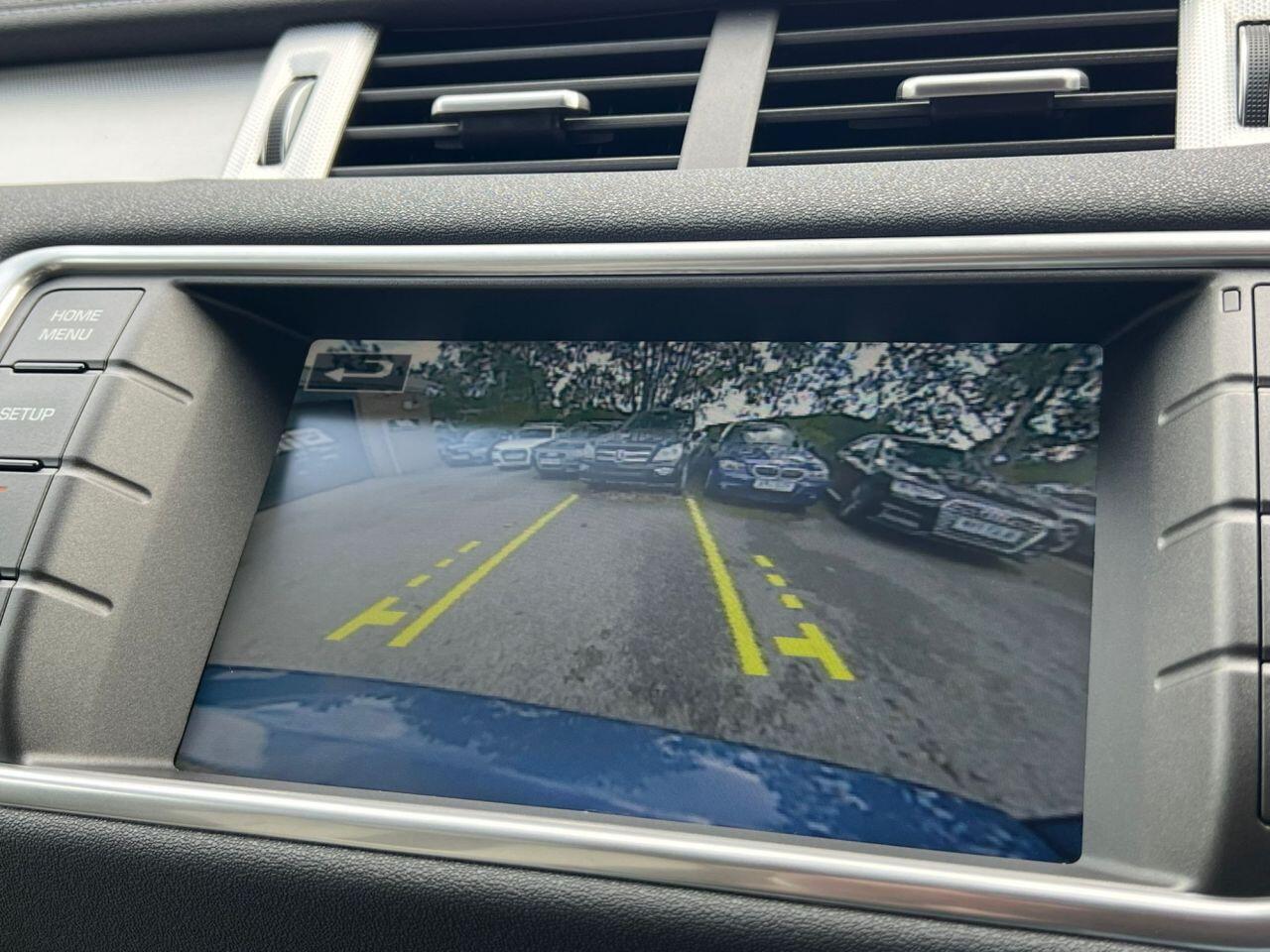 Land Rover Range Rover Evoque view 25