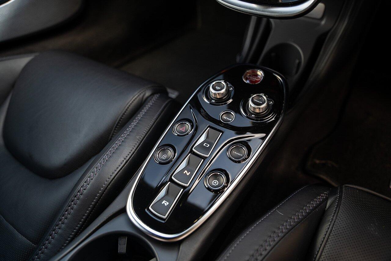 McLaren GT view 61