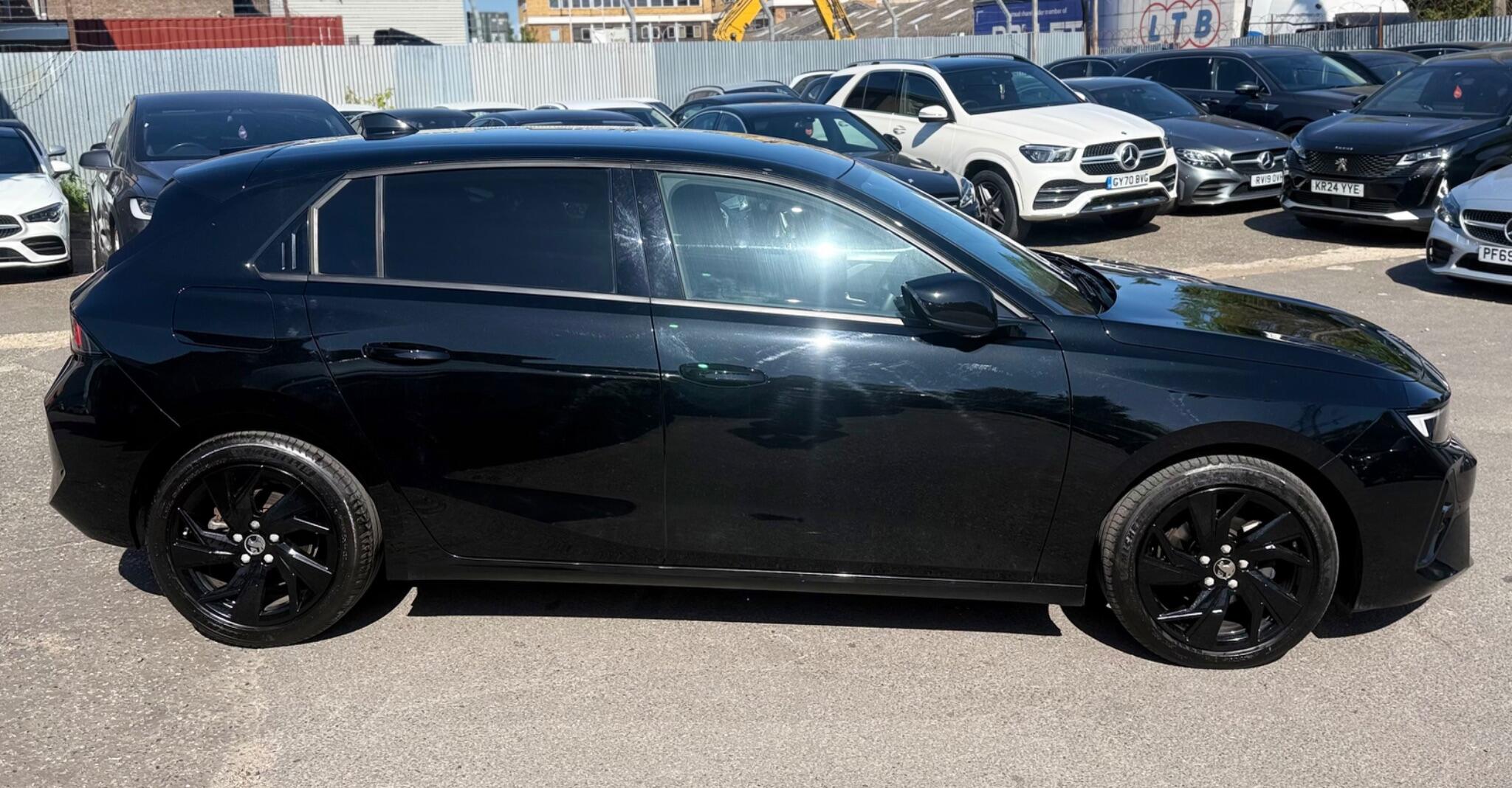 Vauxhall Astra view 7