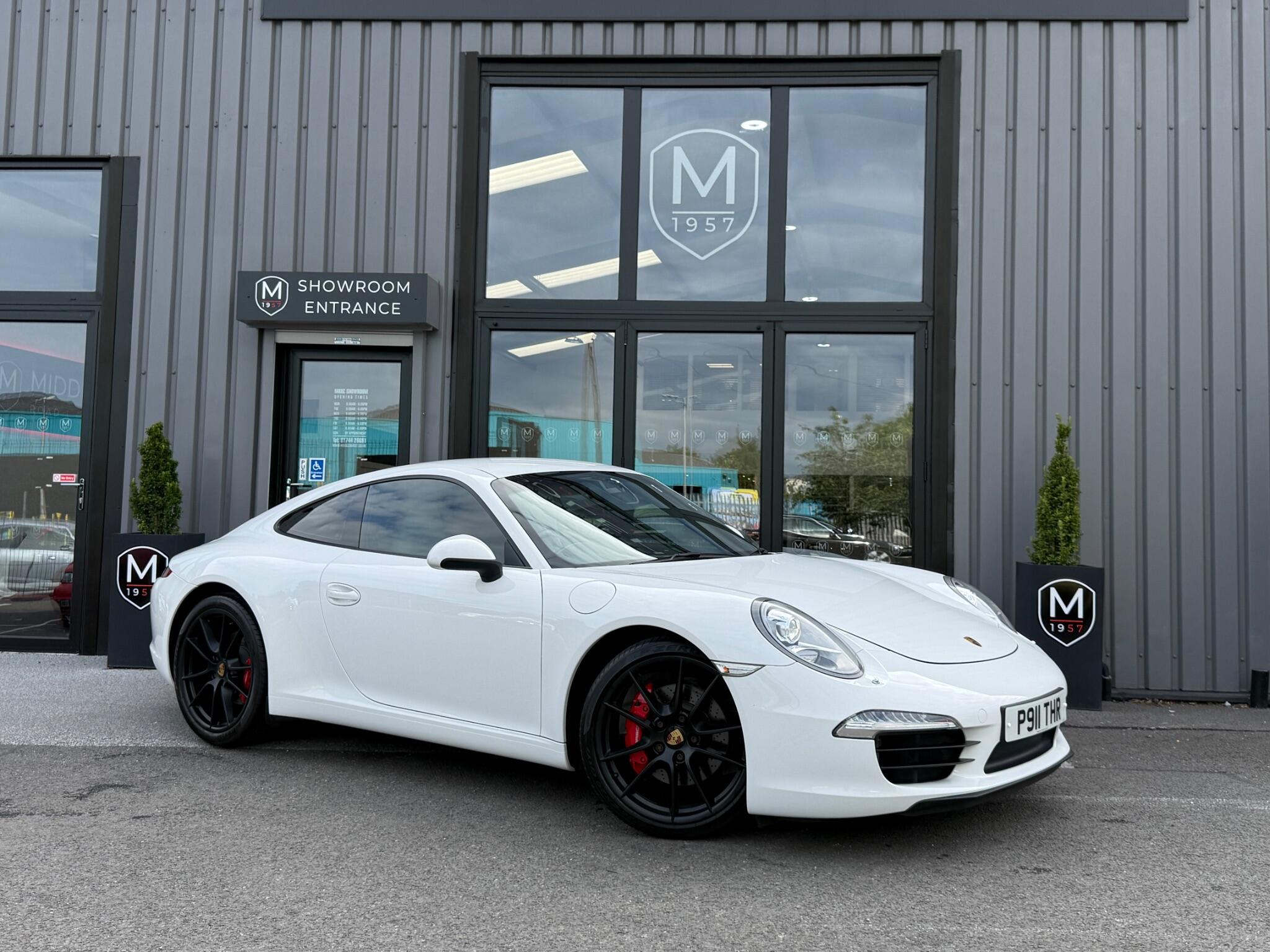 Porsche 911 main image