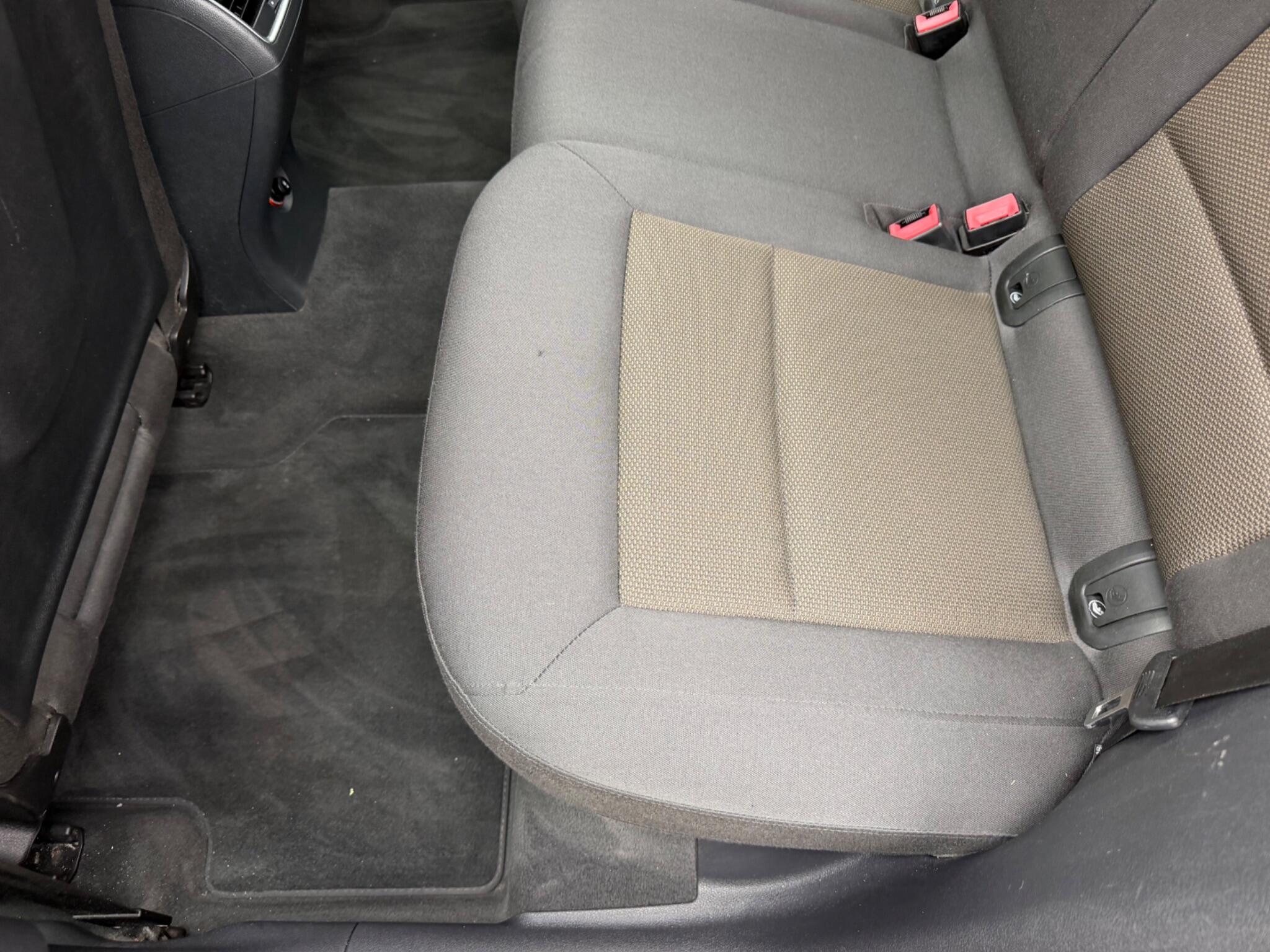 Audi Q3 view 29