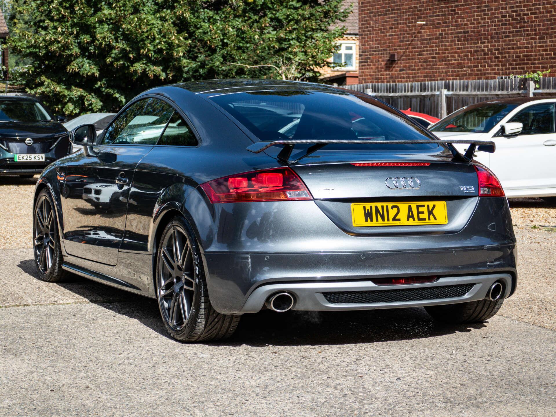 Audi TT view 14