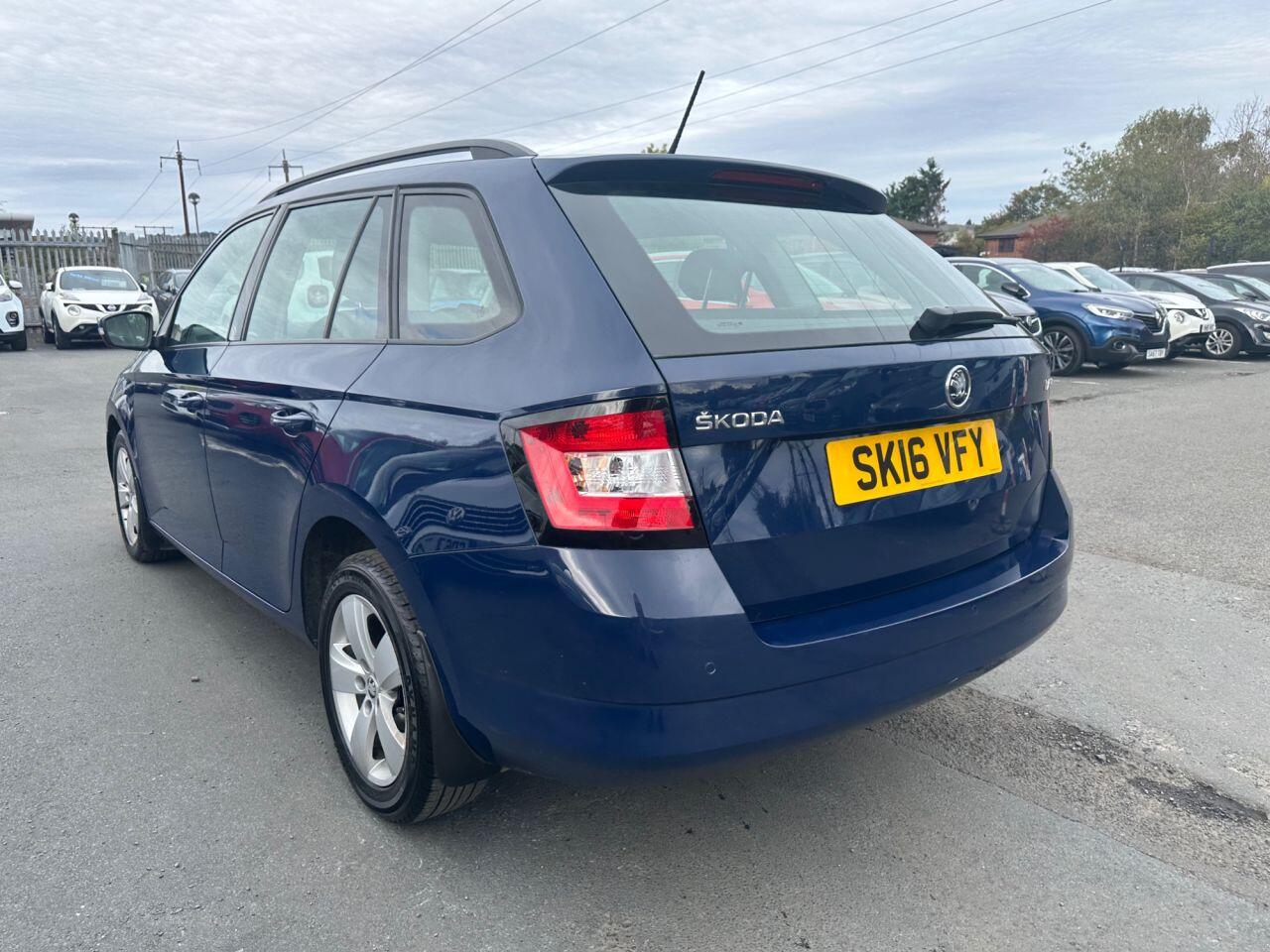 Skoda Fabia view 23
