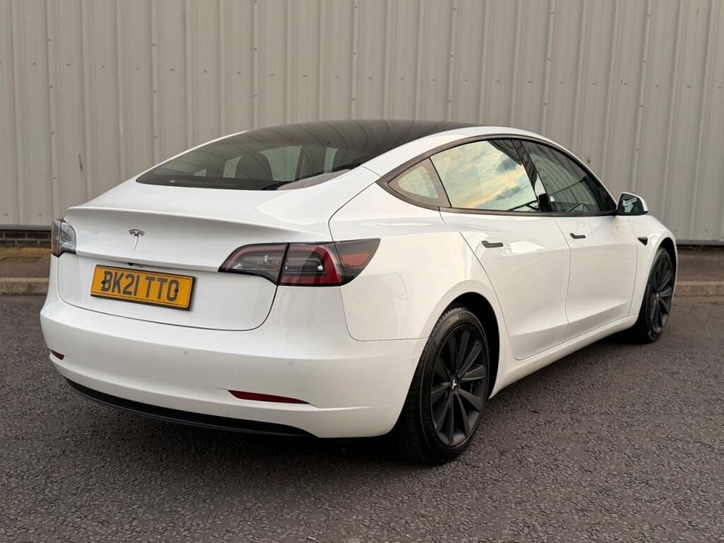 Tesla Model 3 view 4