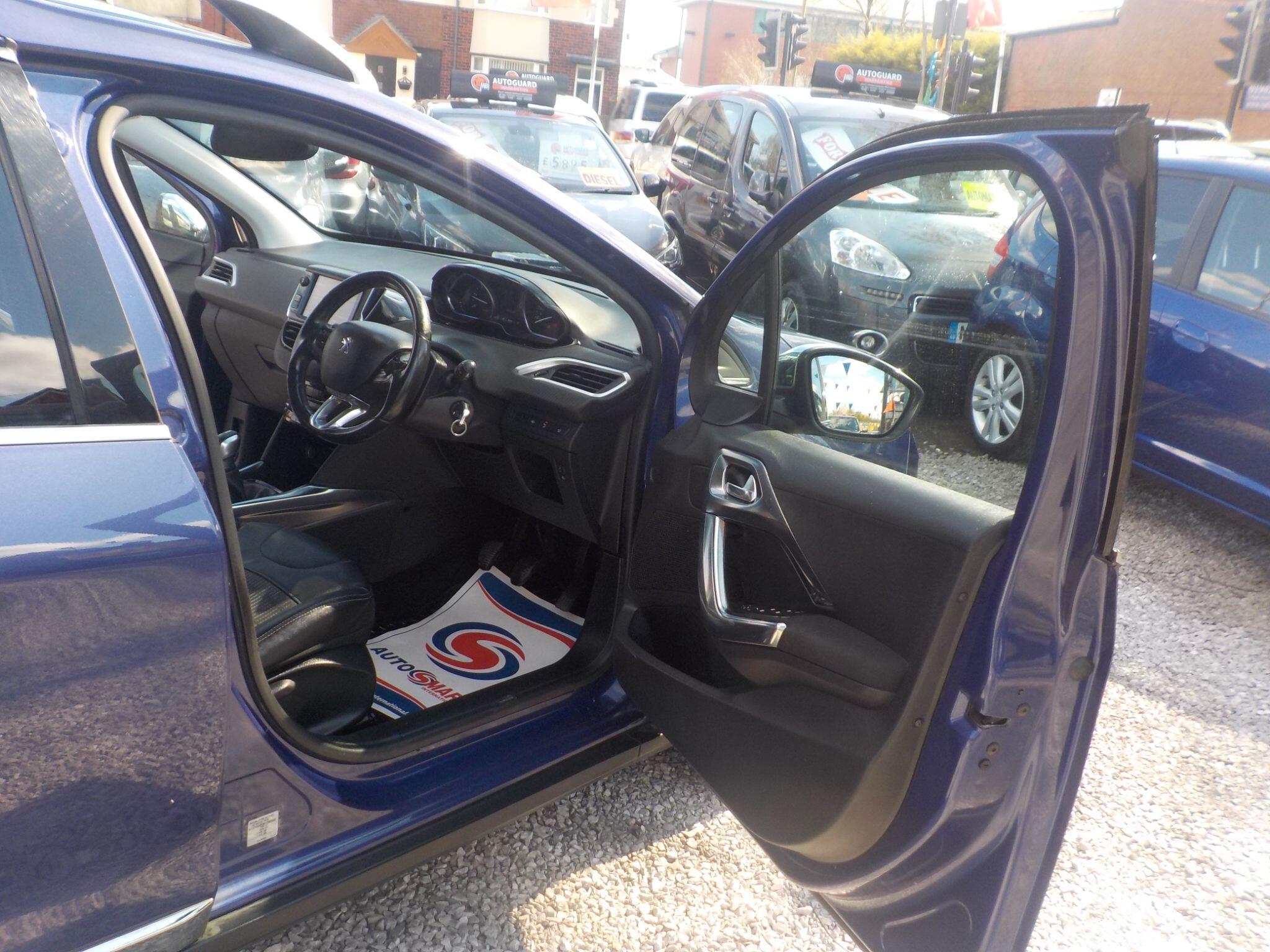 Peugeot 2008 1.6 e-HDi Allure Euro 5 (s/s) 5dr