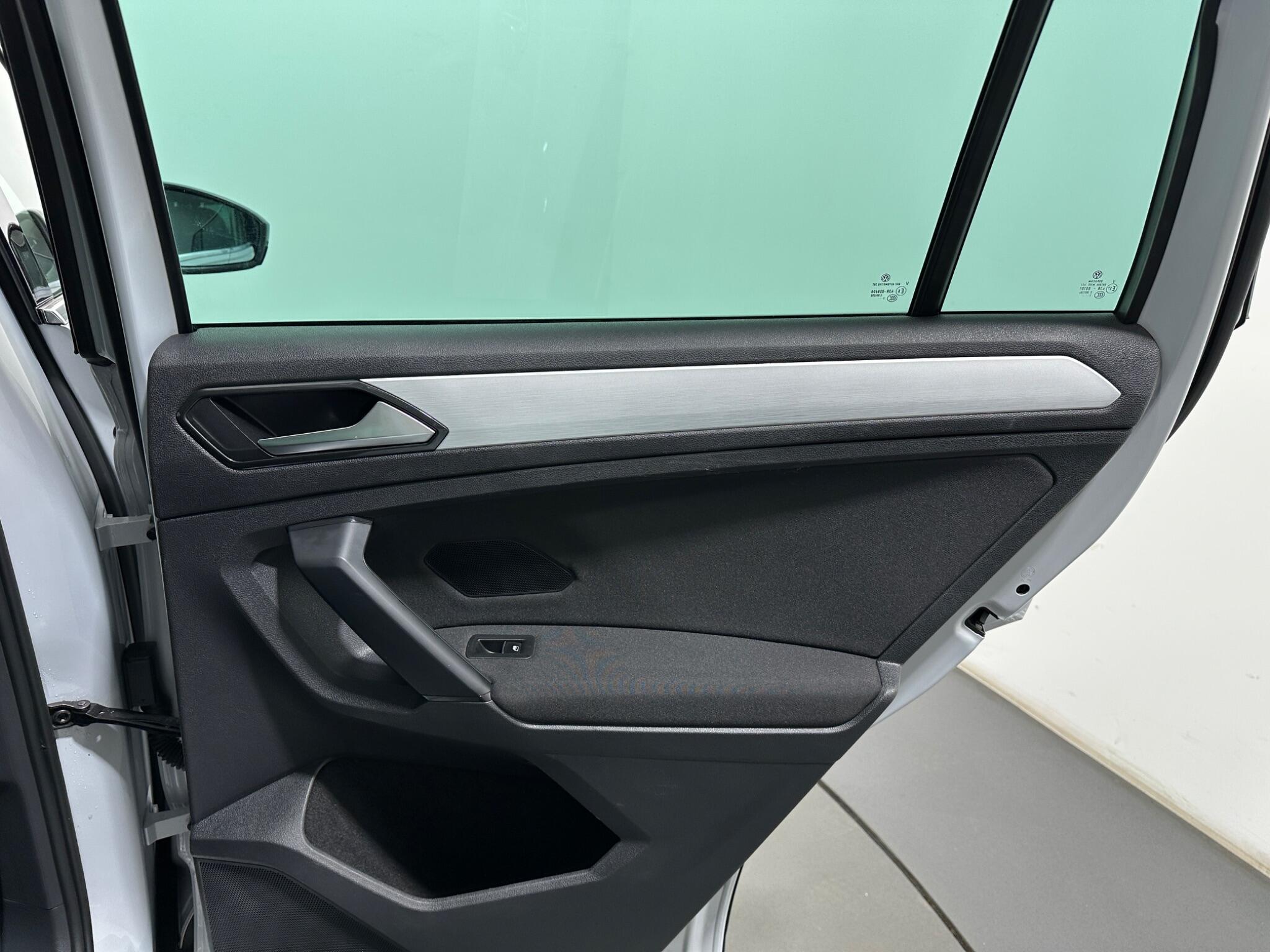 Volkswagen Tiguan view 43