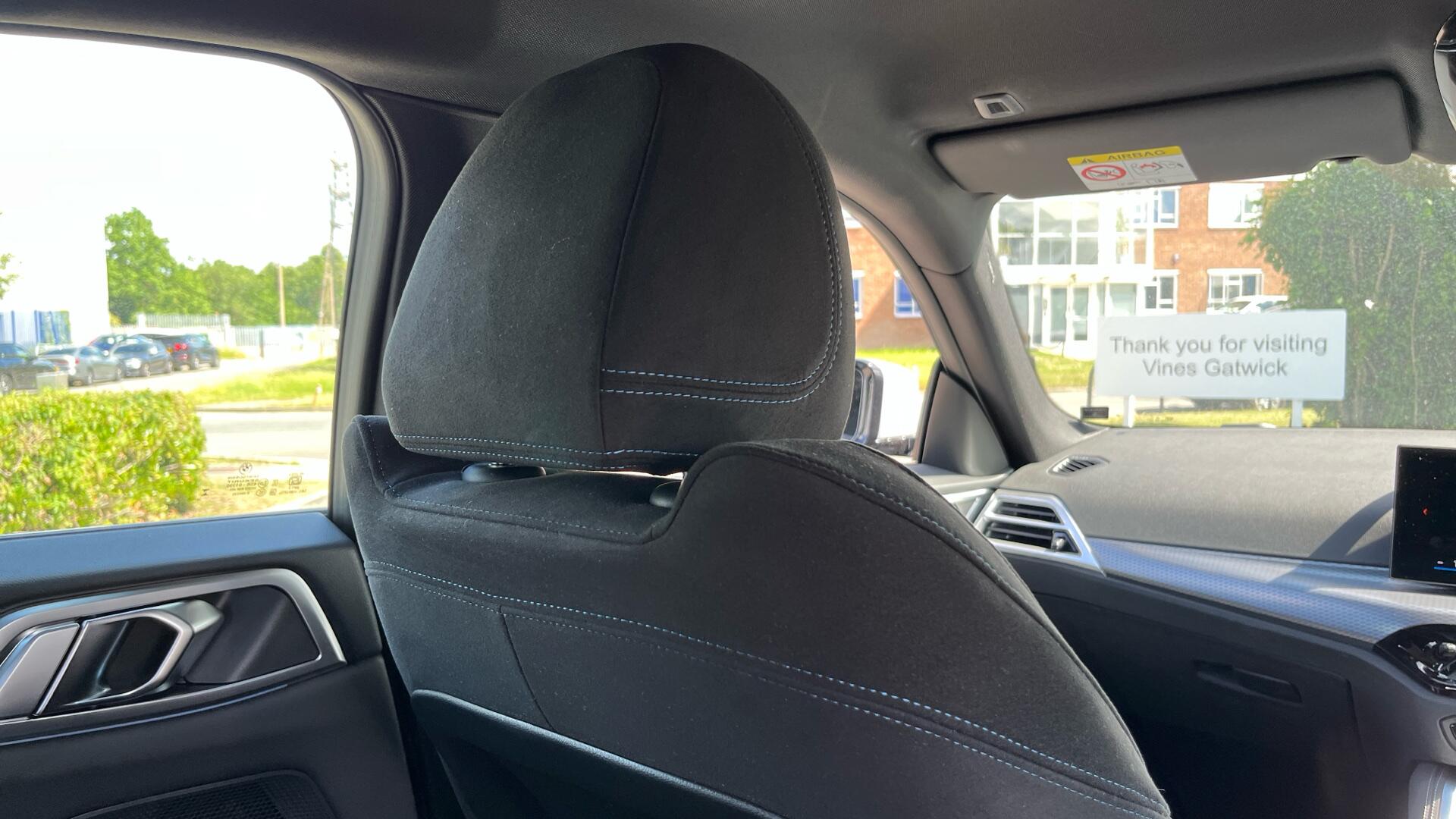 BMW i4 view 25
