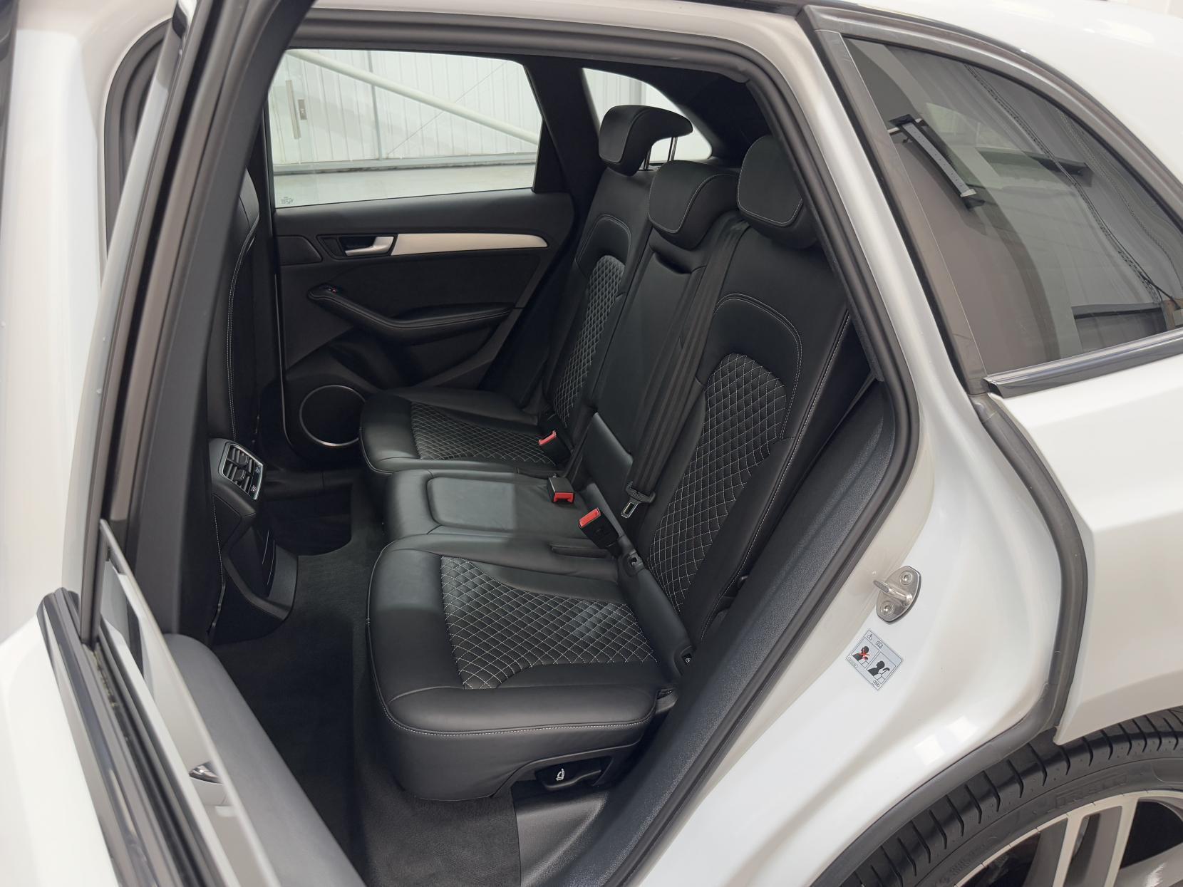 Audi SQ5 view 54