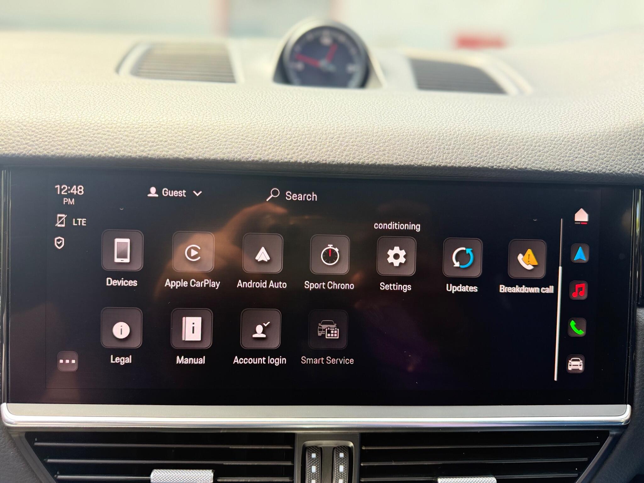 Porsche Cayenne view 38