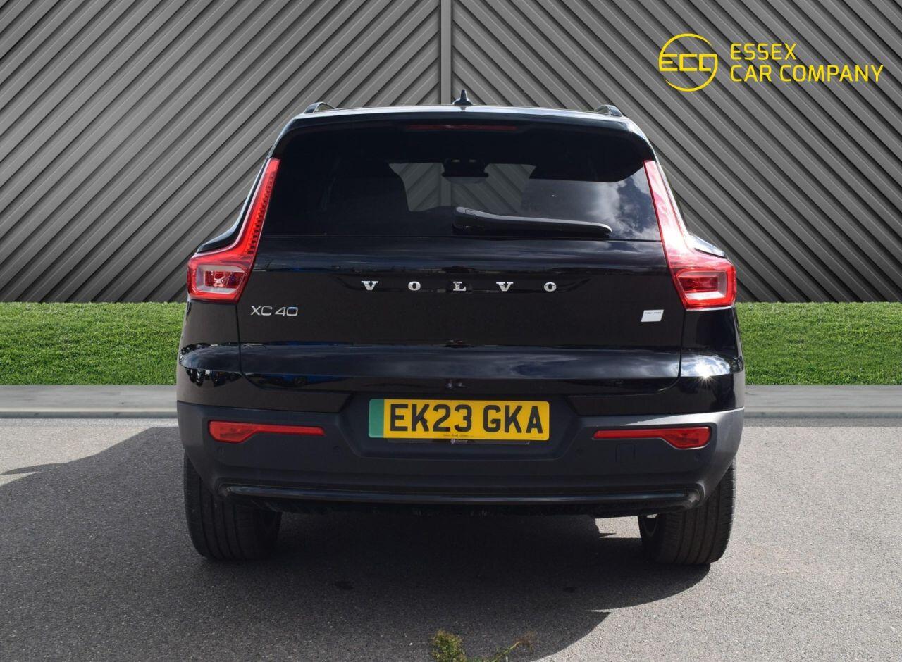 Volvo XC40 view 10